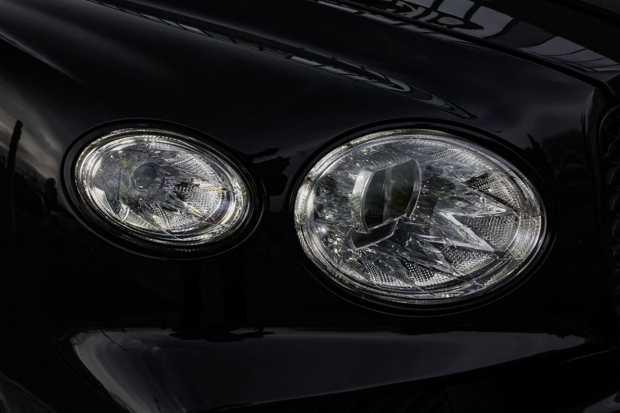 BENTLEY BENTAYGA FIRST EDITION