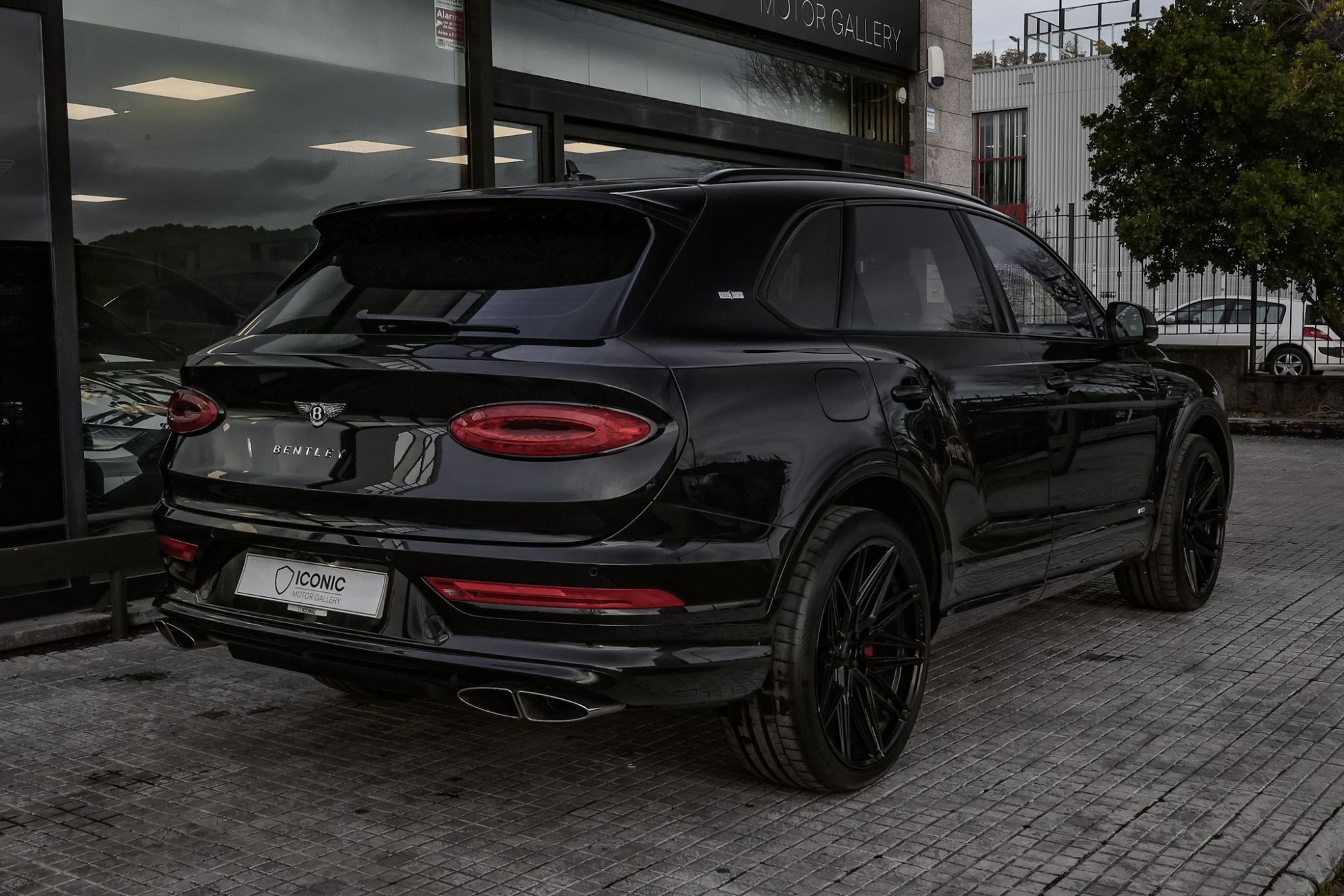 BENTLEY BENTAYGA FIRST EDITION