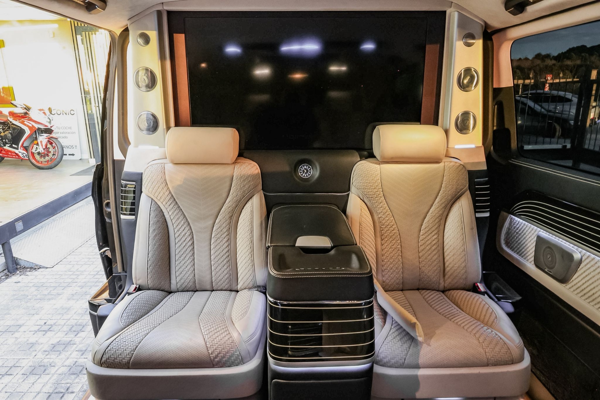 MERCEDES BENZ VITO TOURER 119 CDI KIT MAYBACH