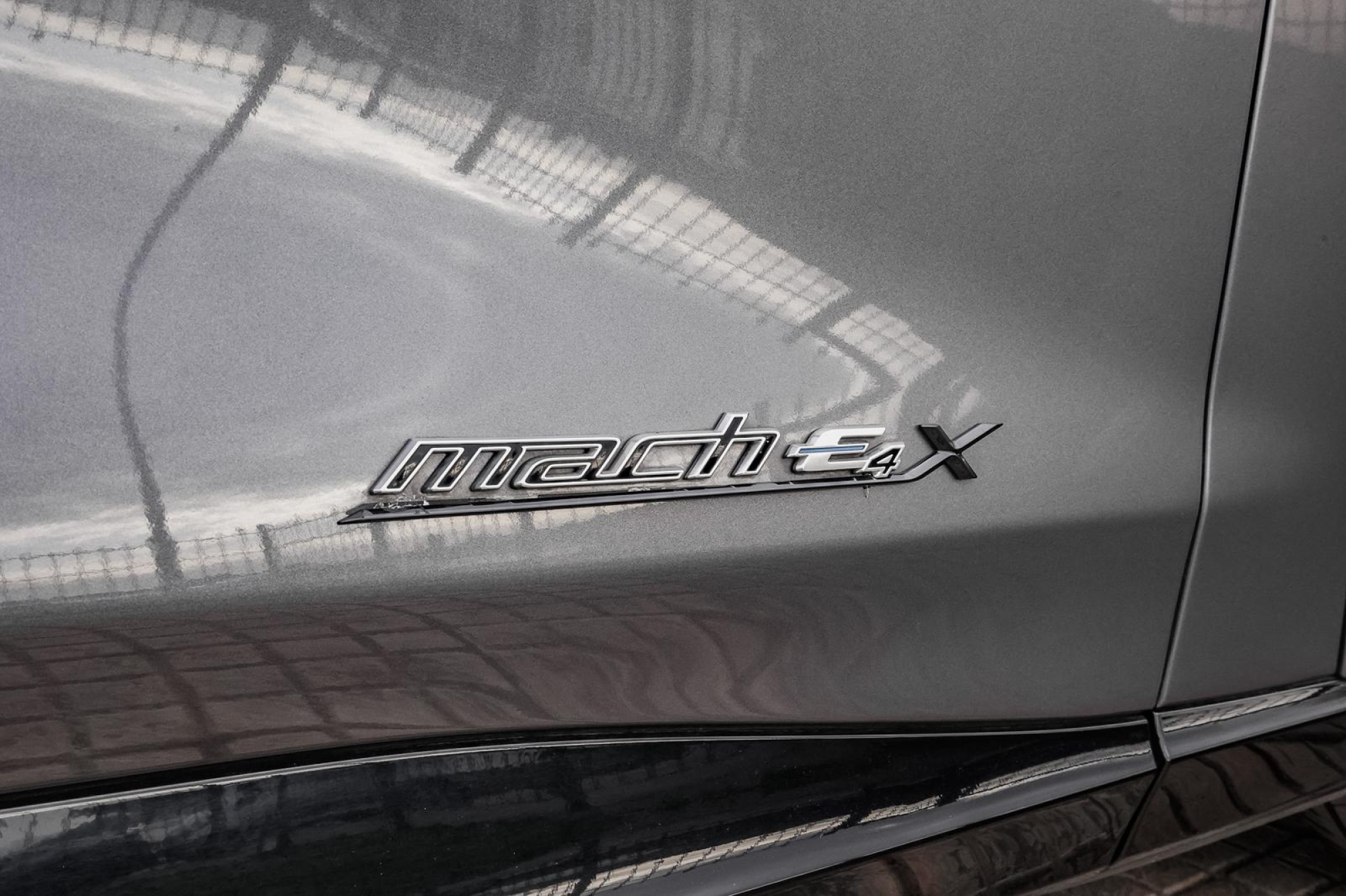 FORD MUSTANG MACH-E4X