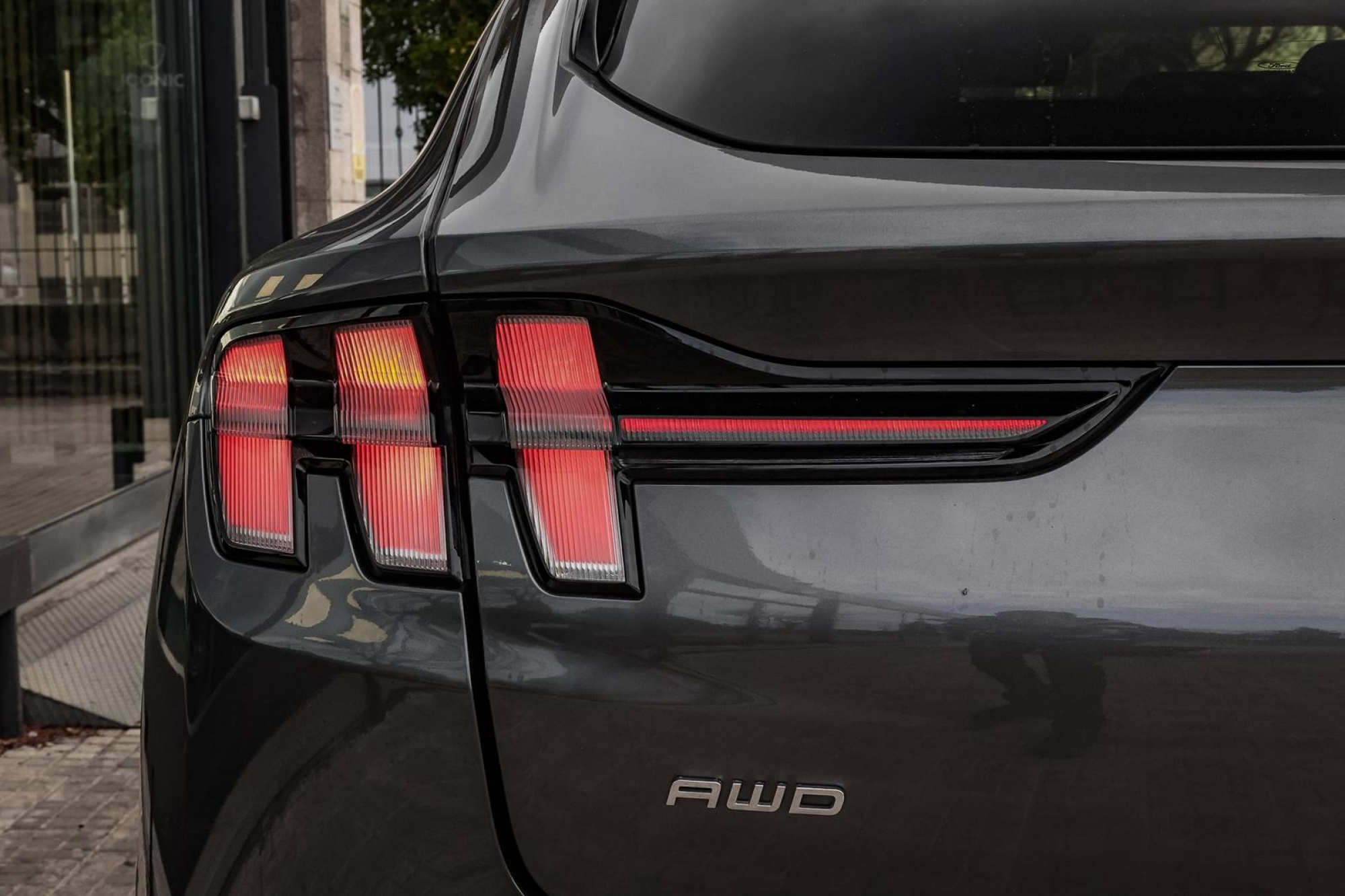 FORD MUSTANG MACH-E4X