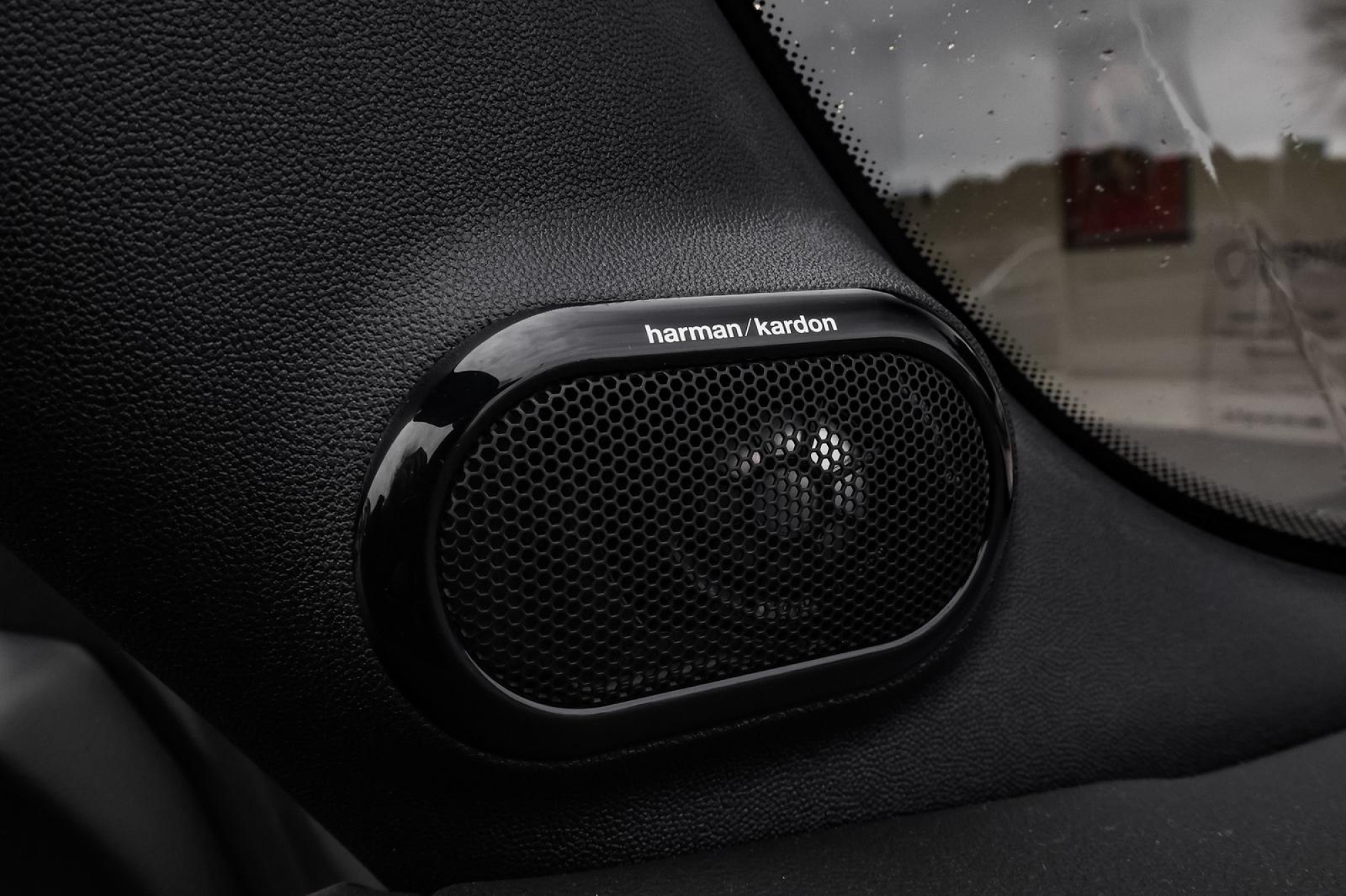 MINI COOPER S CABRIO LOOK JOHN COOPER WORKS