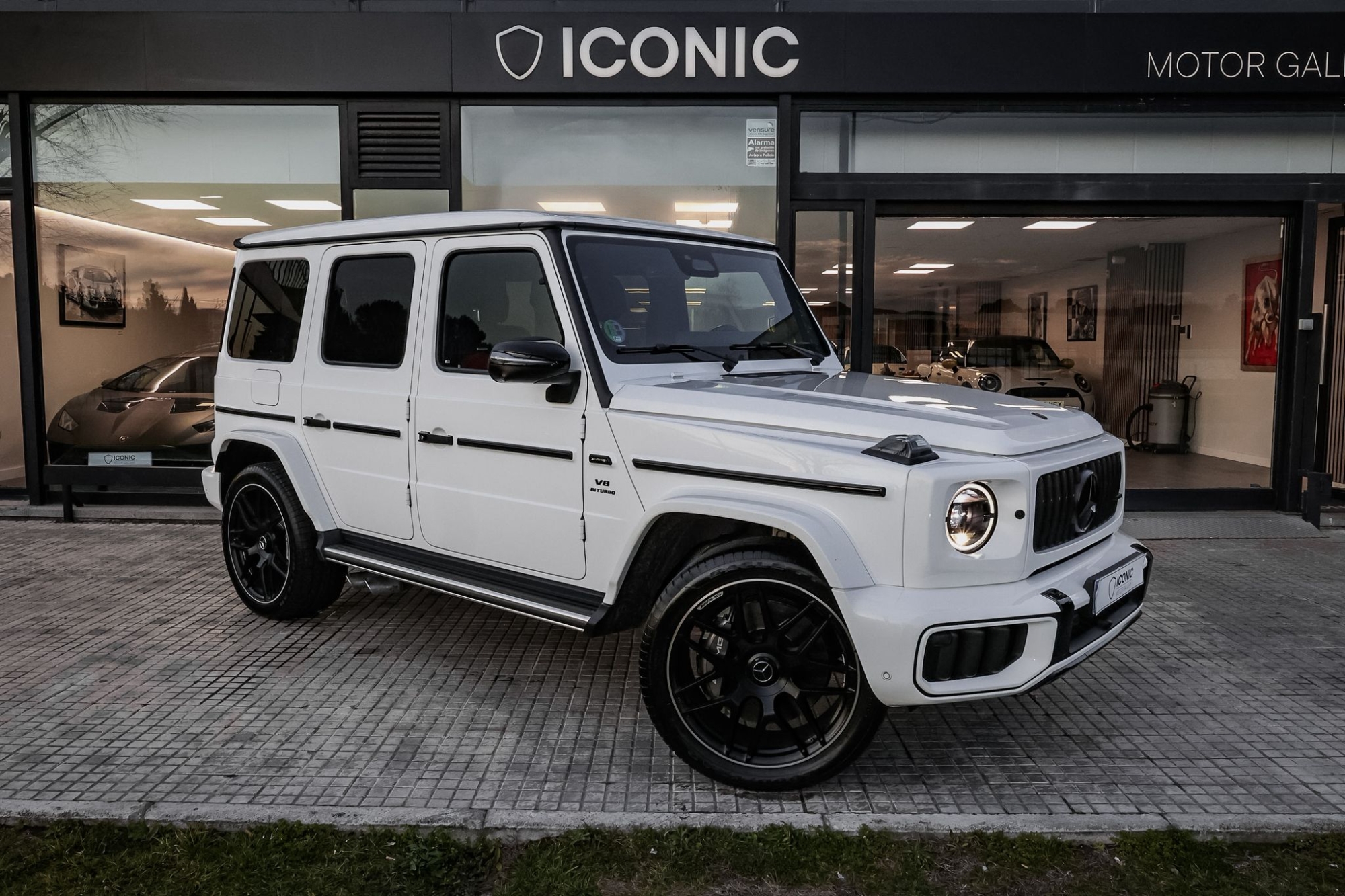 MERCEDES-BENZ AMG G63