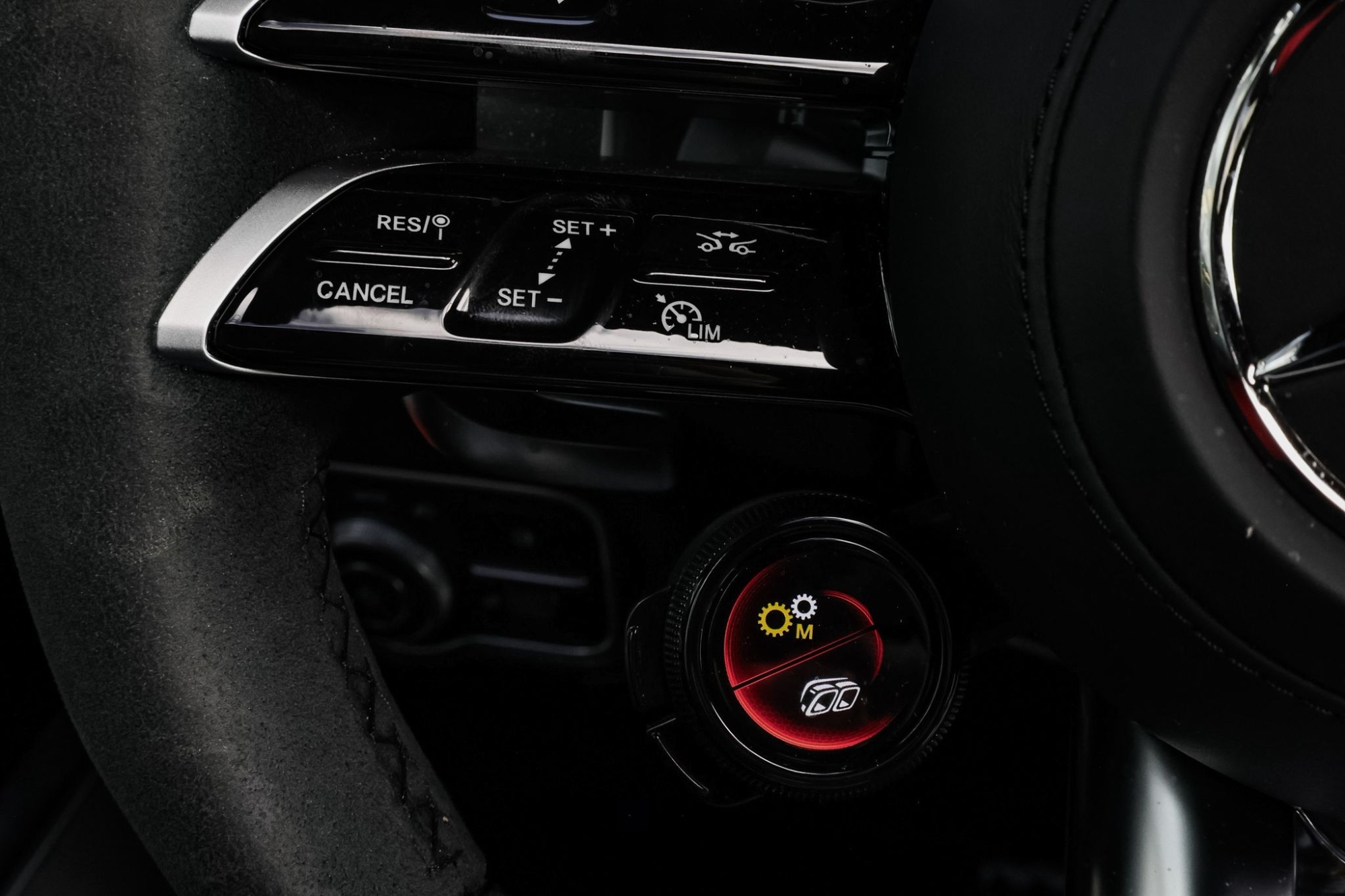 MERCEDES-BENZ AMG G63