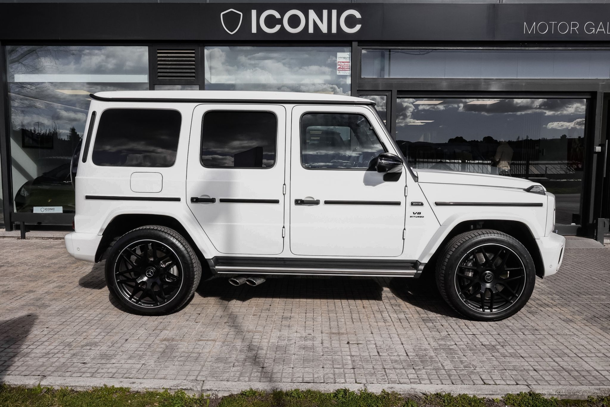 MERCEDES-BENZ AMG G63