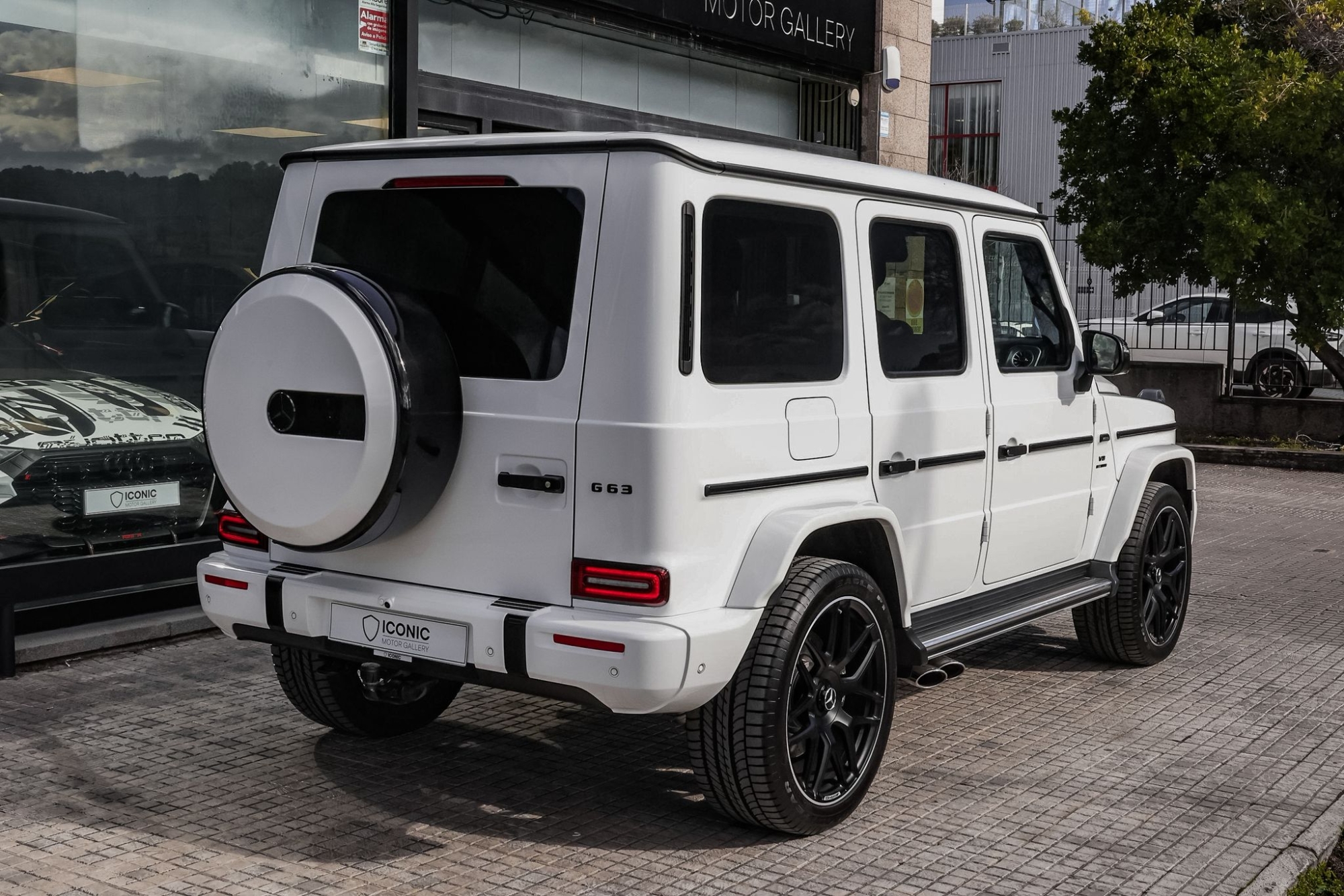 MERCEDES-BENZ AMG G63