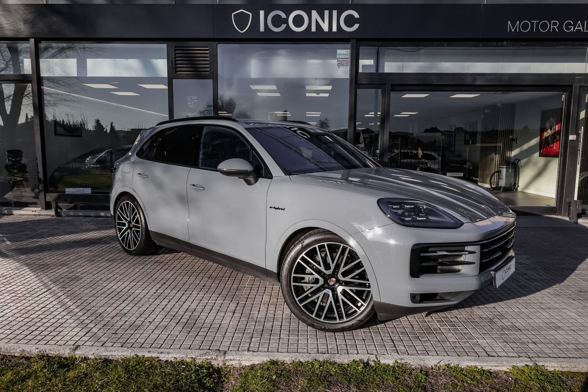 PORSCHE CAYENNE E-HYBRID 