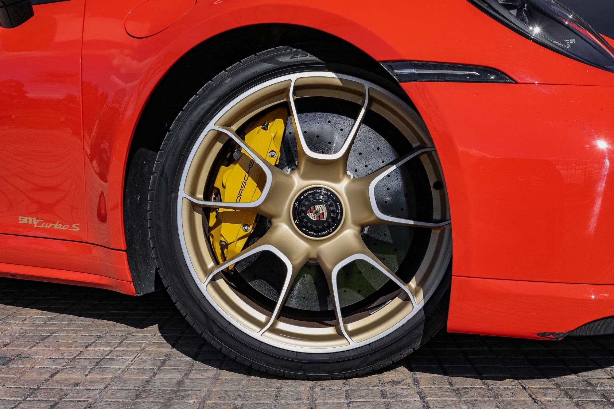 PORSCHE 911 992 TURBO S