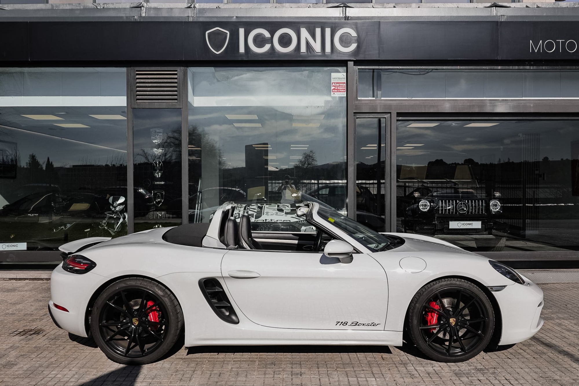 PORSCHE 718 BOXSTER