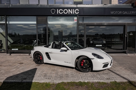 PORSCHE 718 BOXSTER