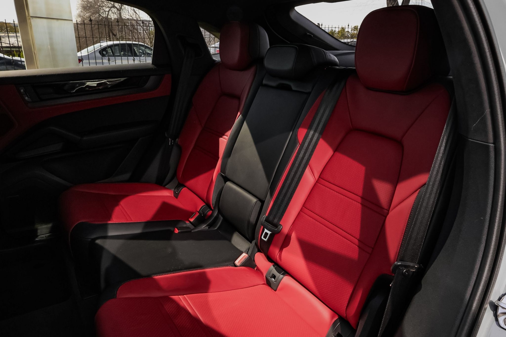 PORSCHE CAYENNE COUPE GTS 