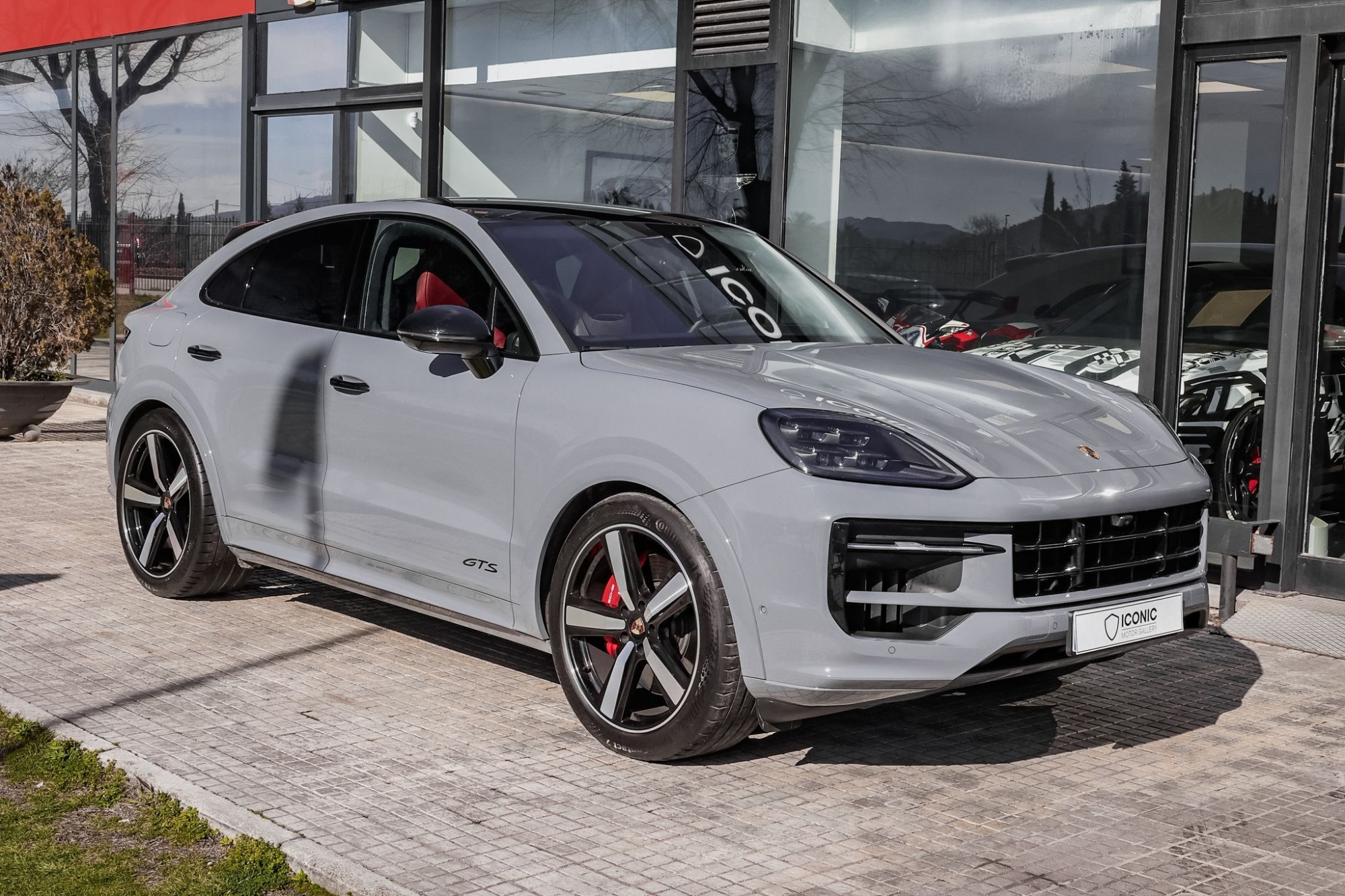 PORSCHE CAYENNE COUPE GTS 