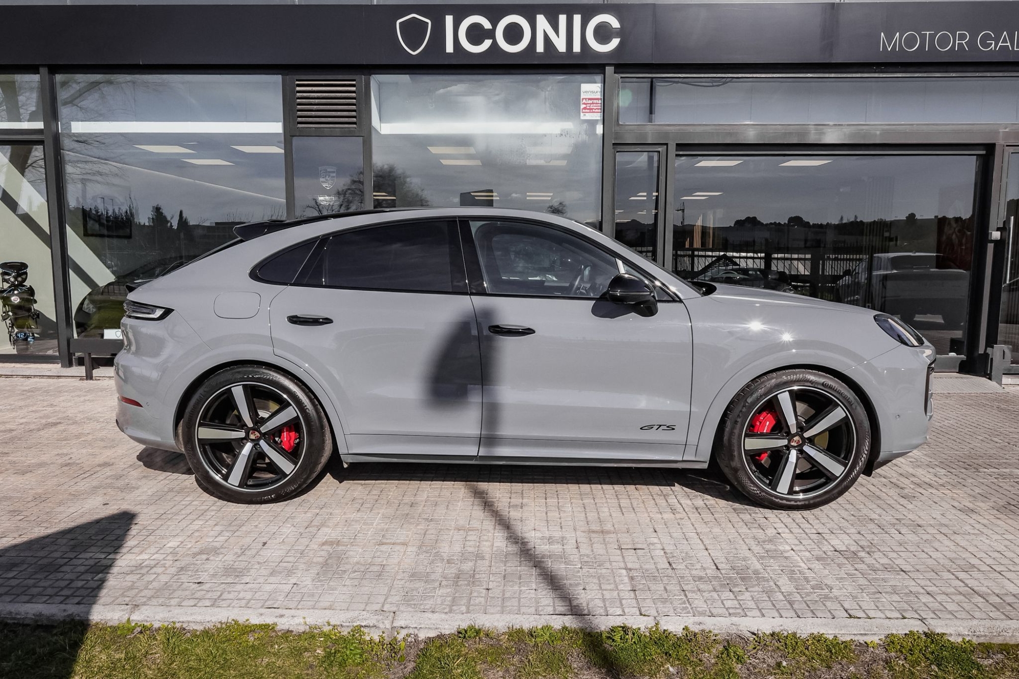 PORSCHE CAYENNE COUPE GTS 
