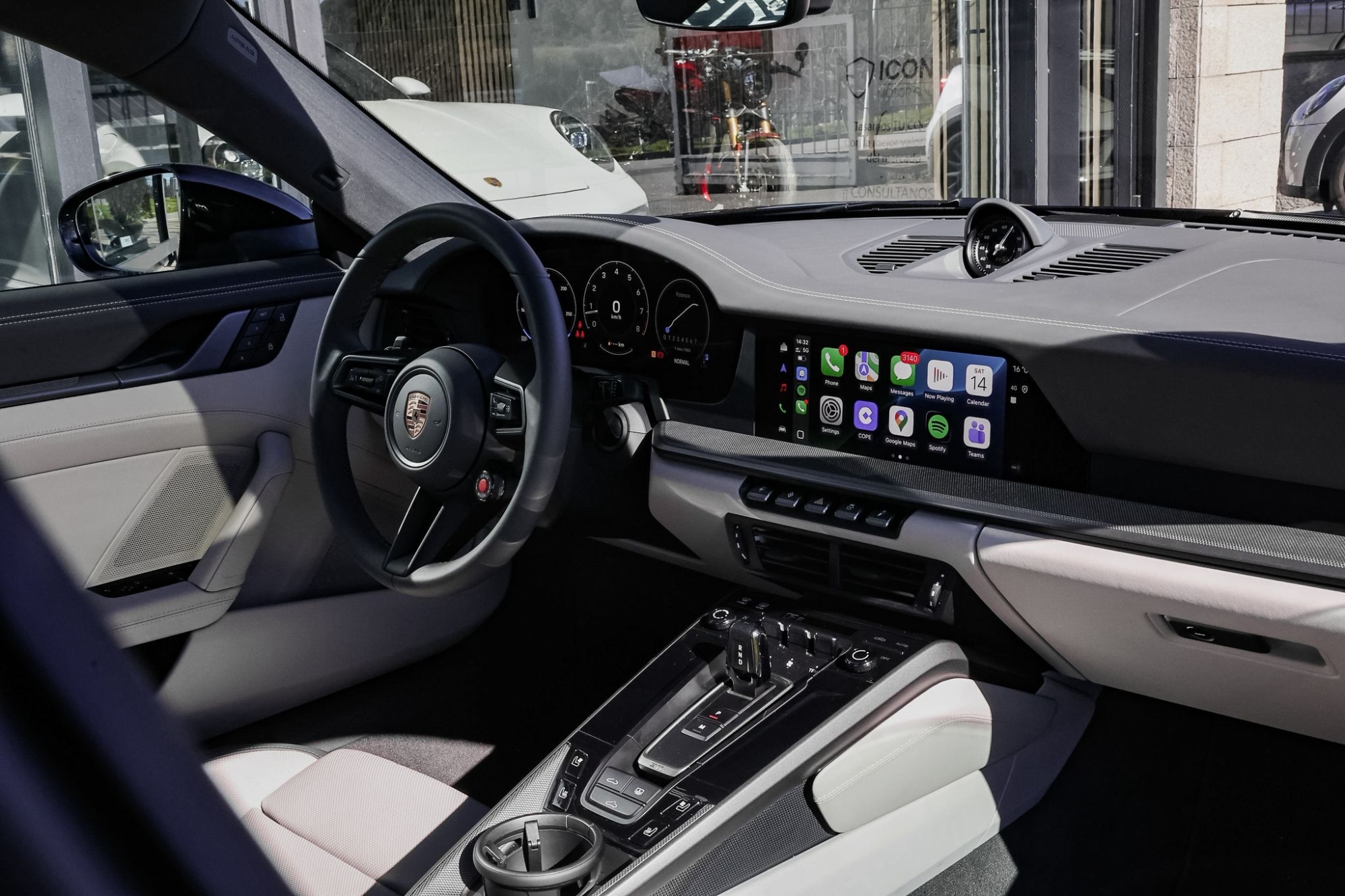 PORSCHE 911 992.2 CARRERA 