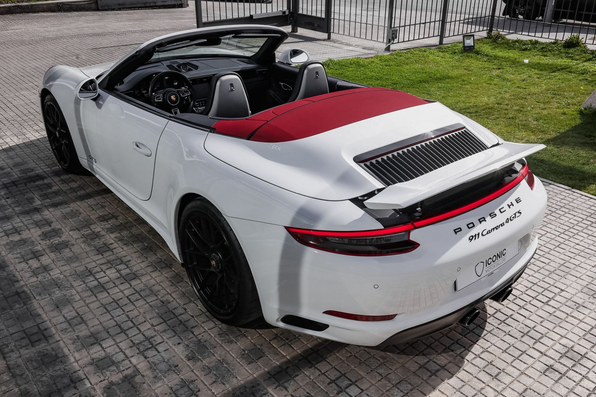 PORSCHE 911 991.2 CARRERA 4 GTS CABRIOLET