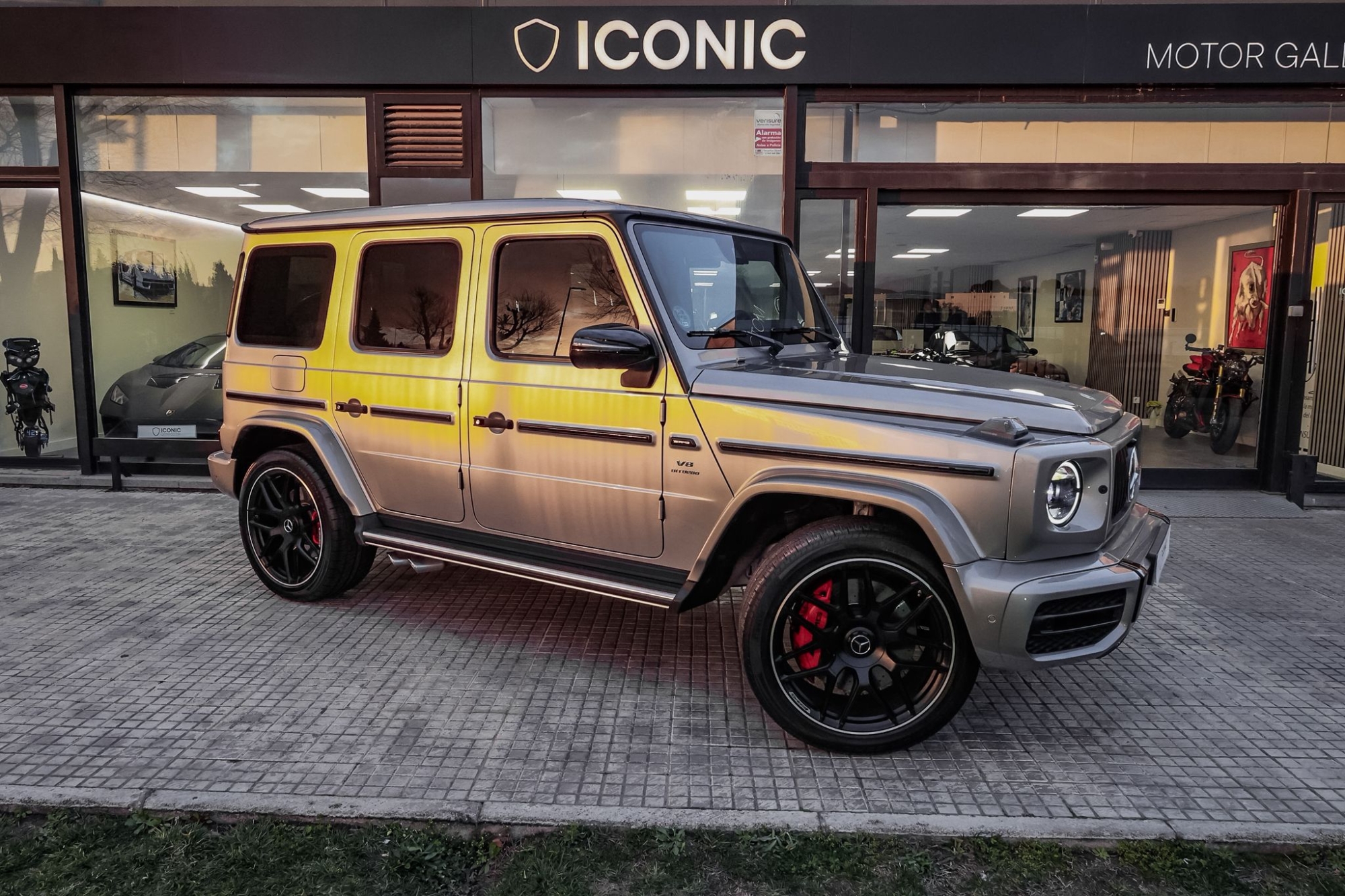 MERCEDES-BENZ G63 AMG
