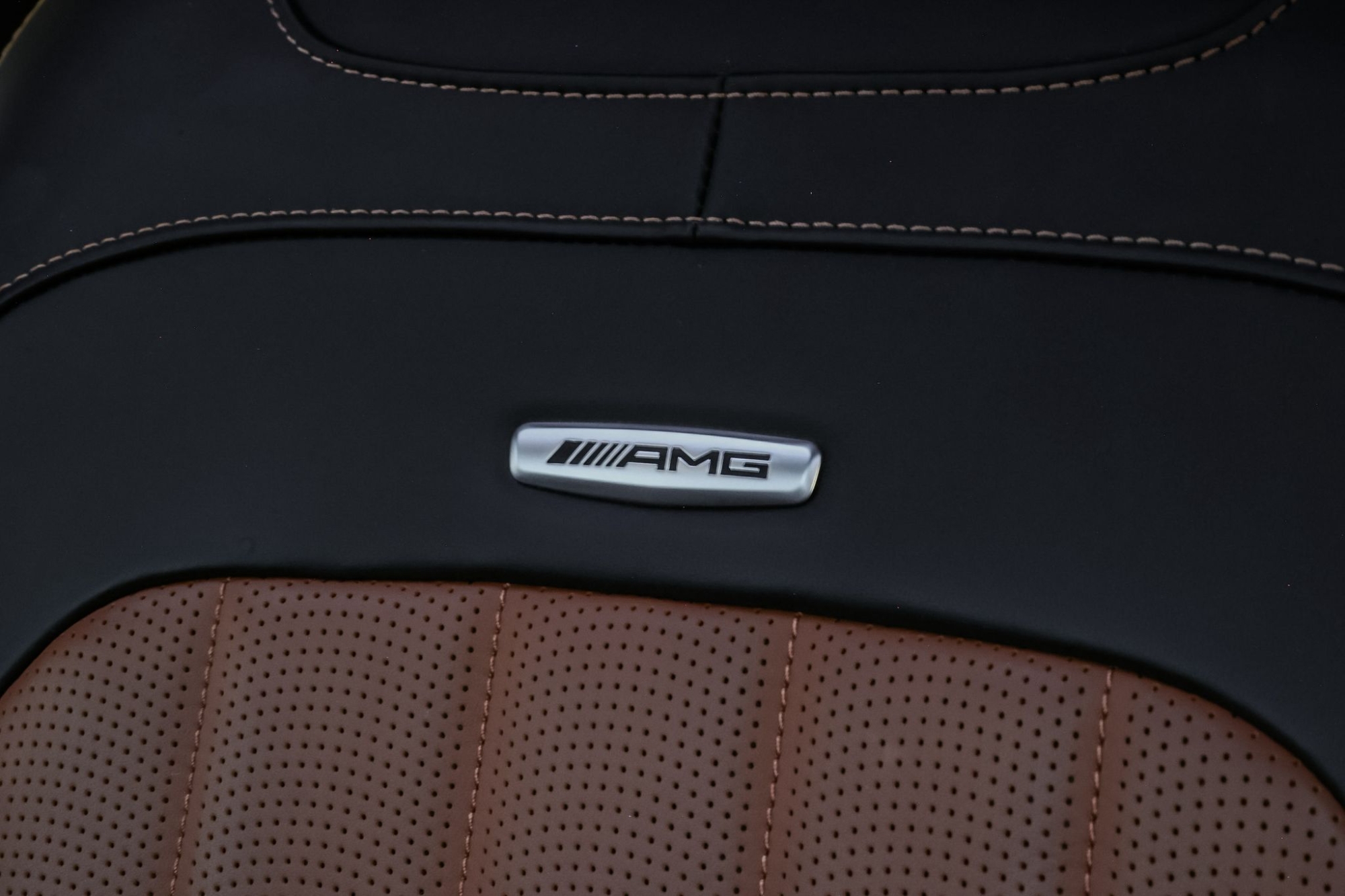 MERCEDES-BENZ G63 AMG