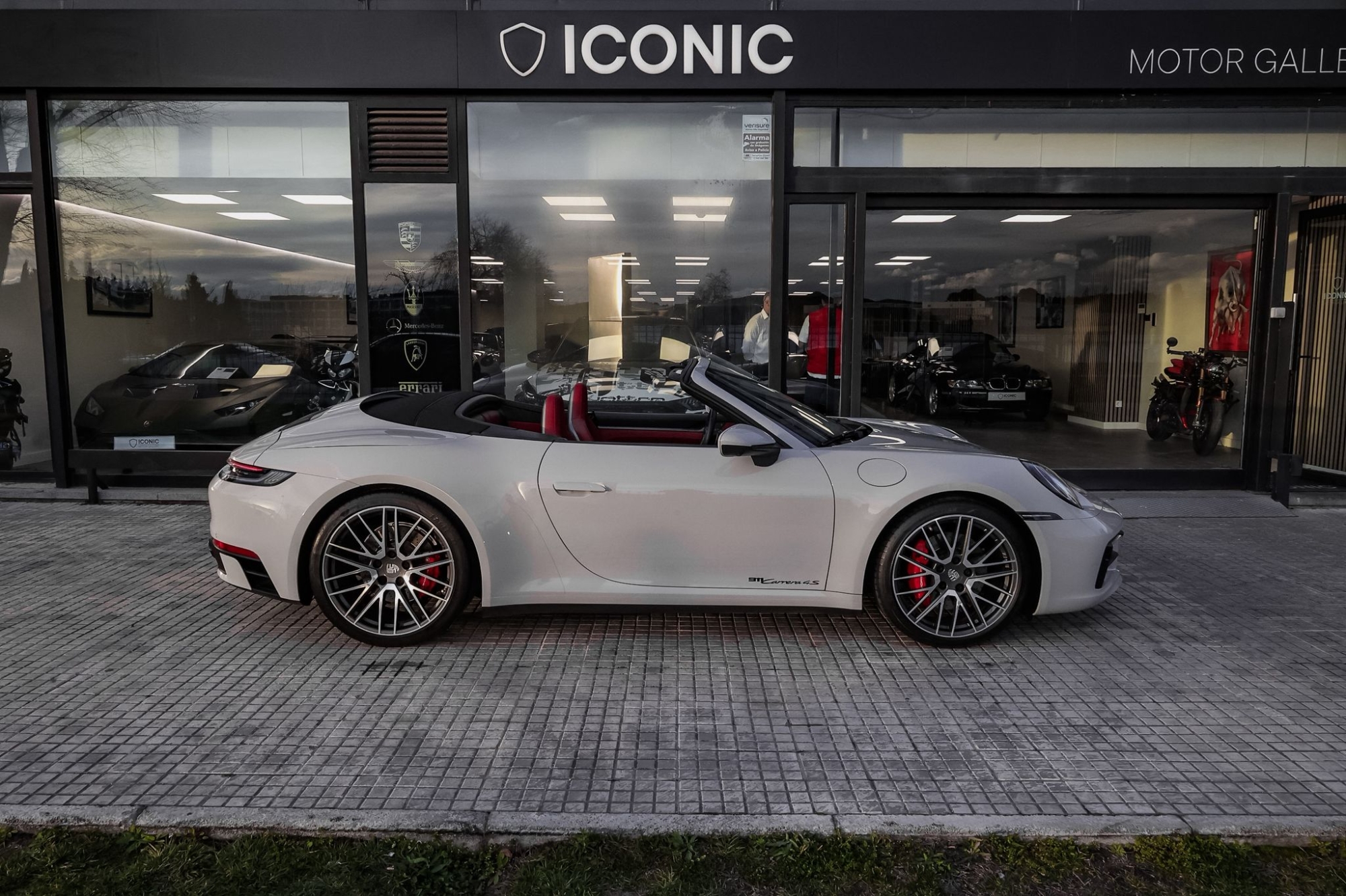 PORSCHE 911 992 CARRERA 4S CABRIO