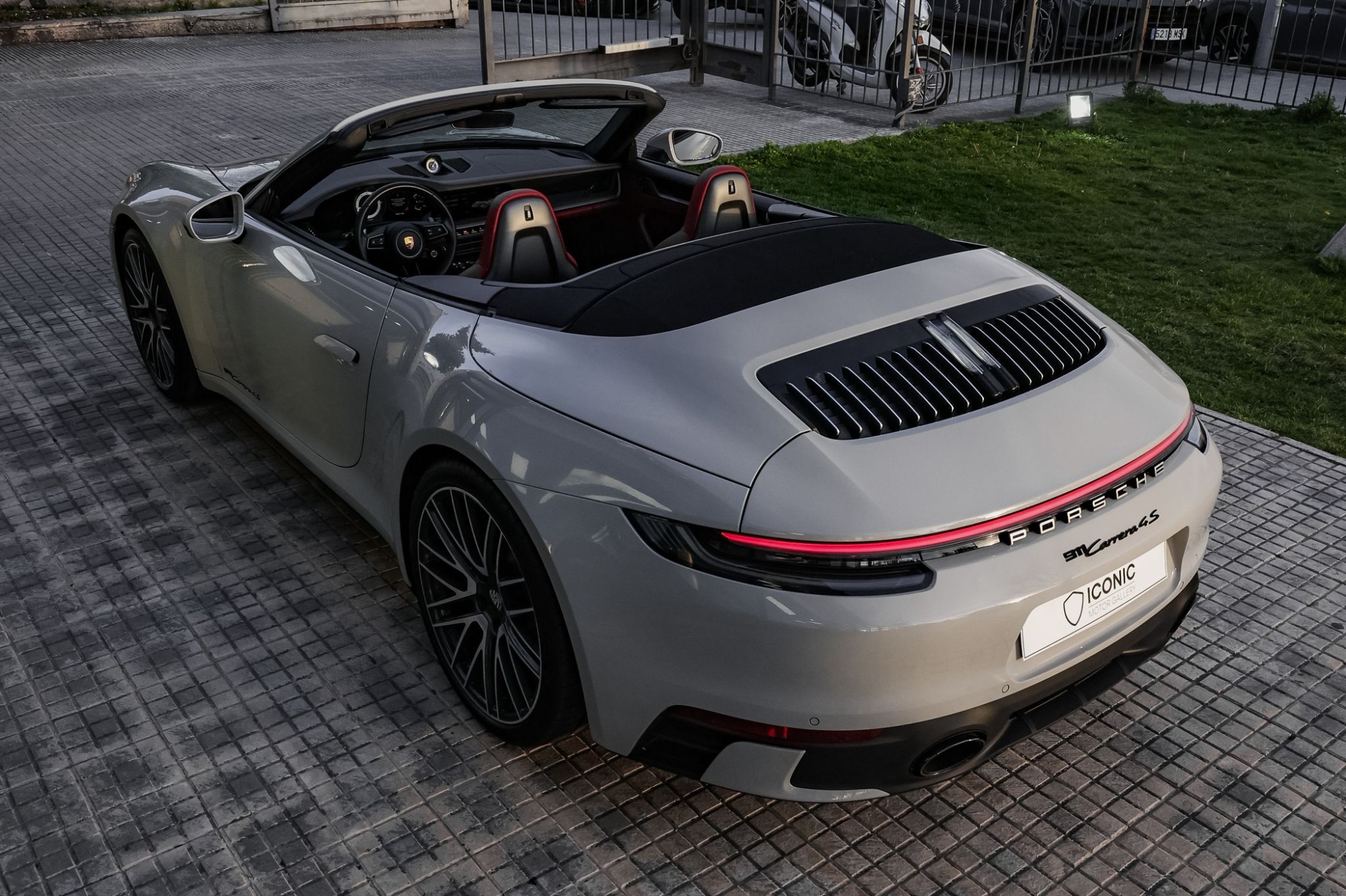PORSCHE 911 992 CARRERA 4S CABRIO