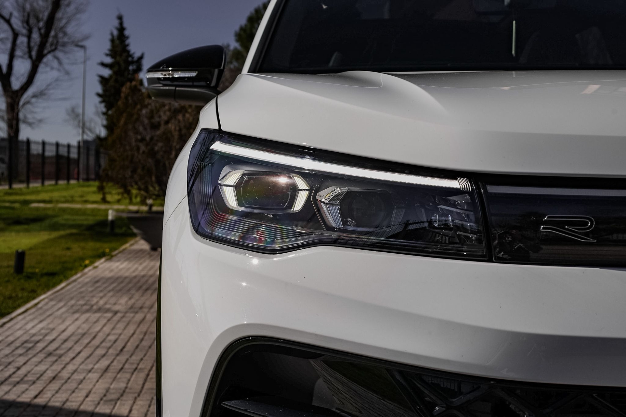 VOLKSWAGEN TIGUAN R-LINE