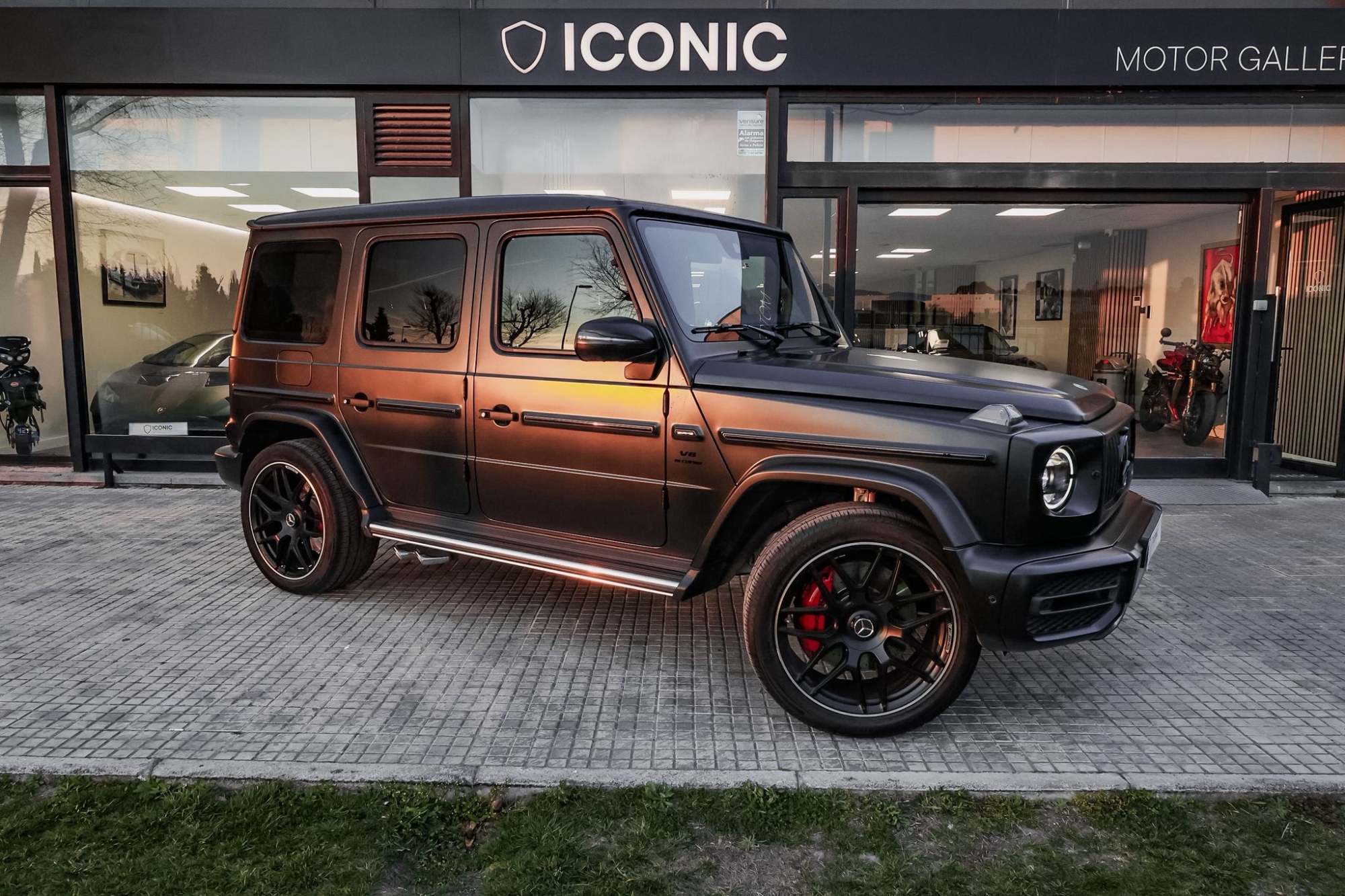 MERCEDES-BENZ AMG G63