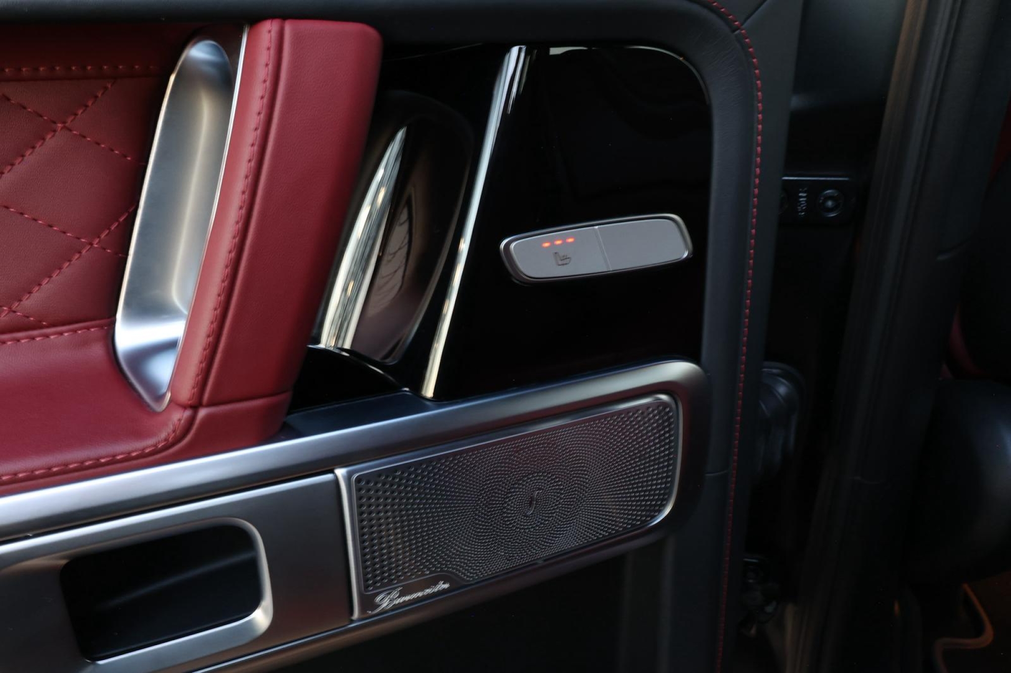 MERCEDES-BENZ AMG G63