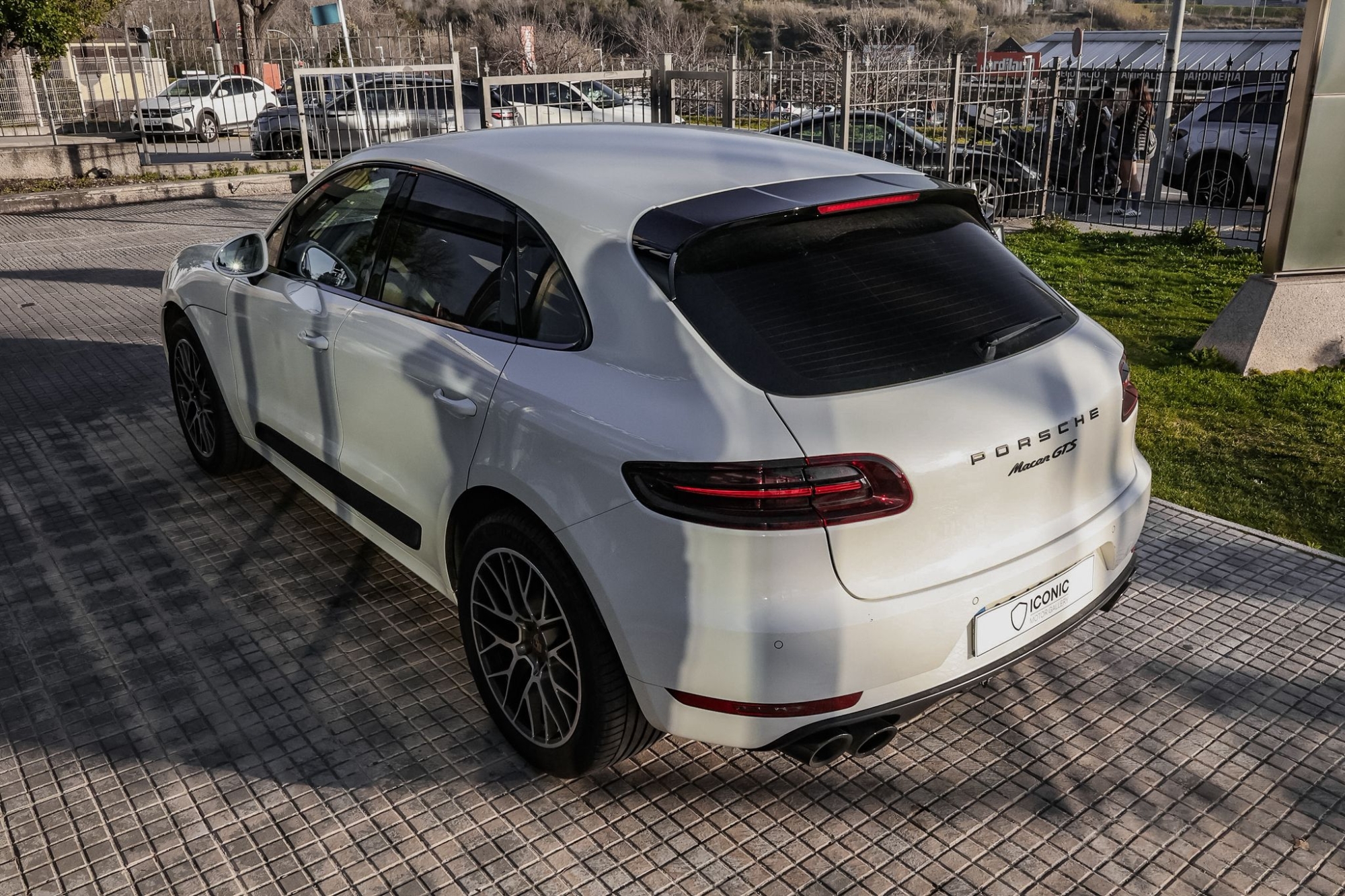 PORSCHE MACAN GTS