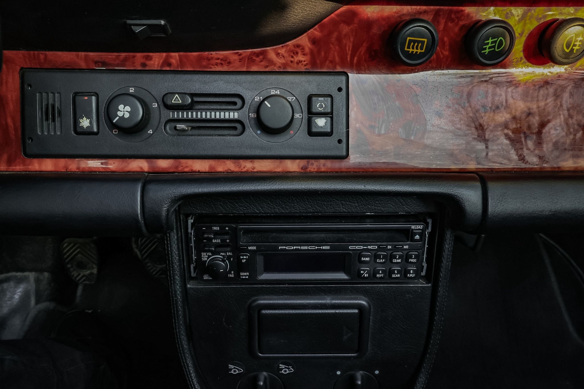 PORSCHE 911 964 CARRERA 4 CABRIO