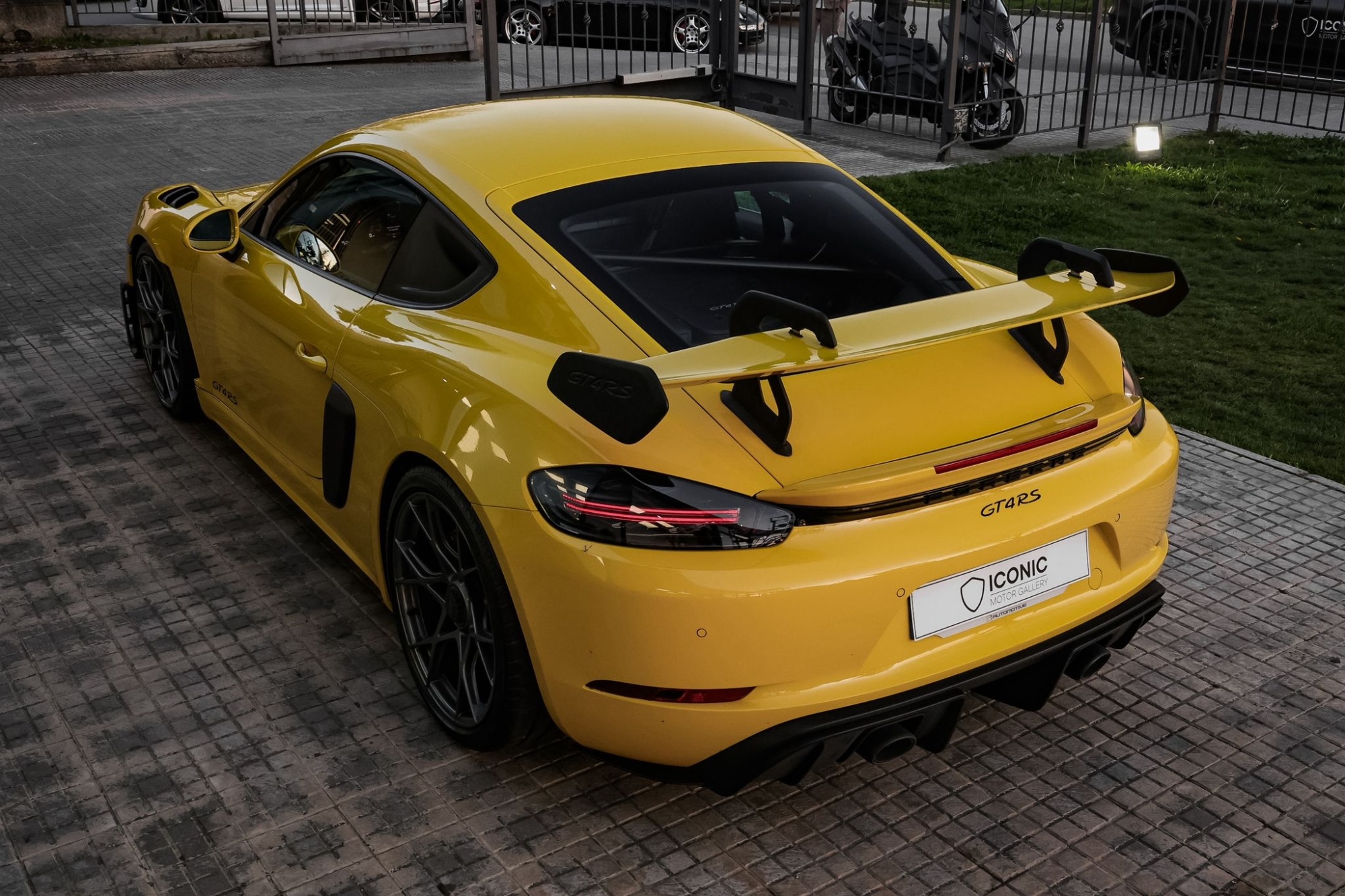 PORSCHE 718 GT4 RS
