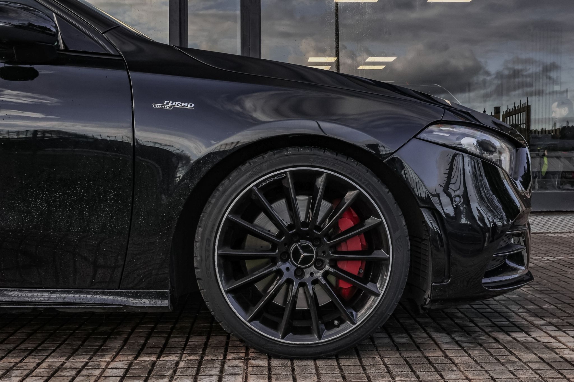 MERCEDES-BENZ AMG A35 4MATIC