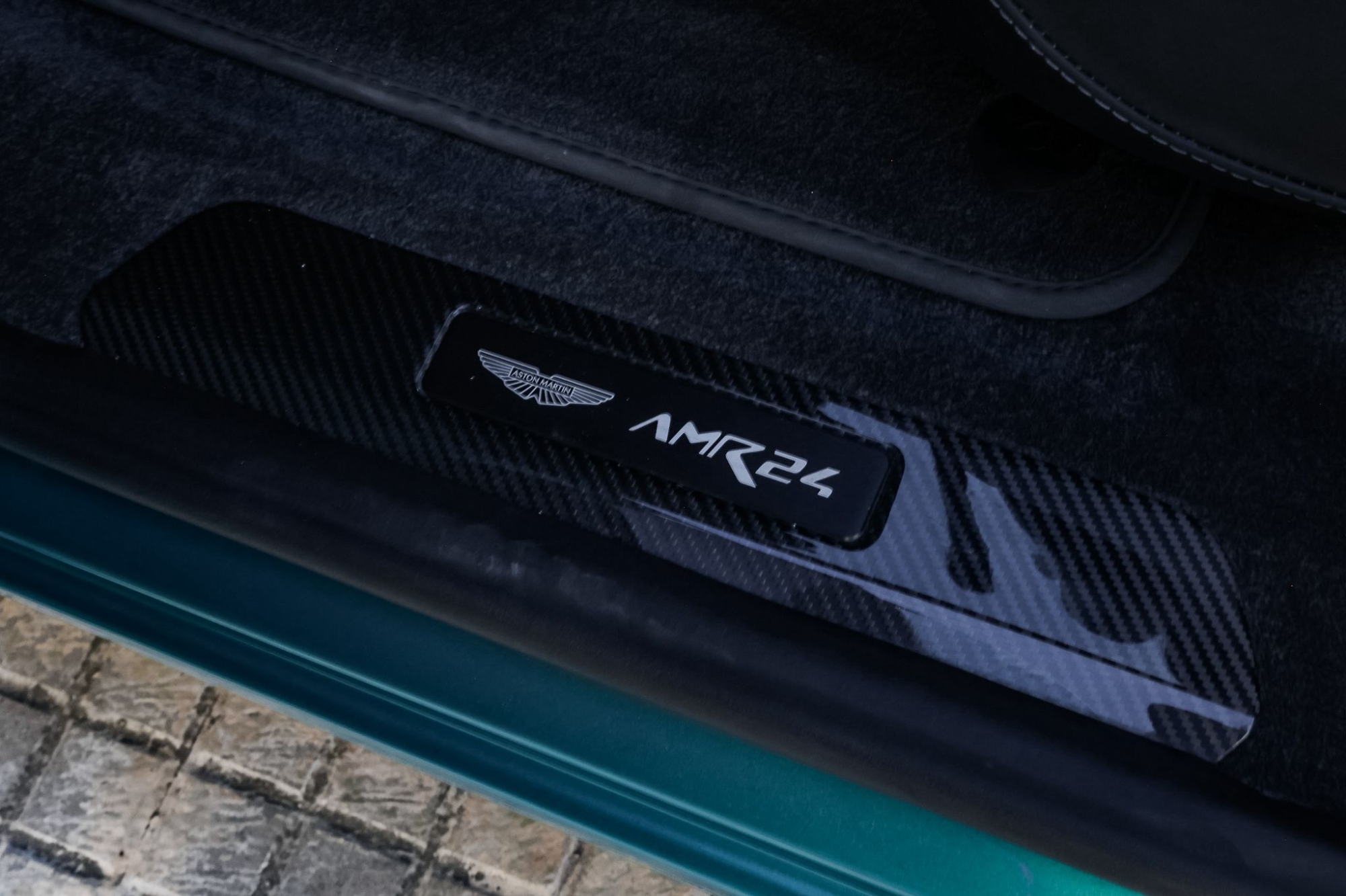 ASTON MARTIN DBX 707 AMR24