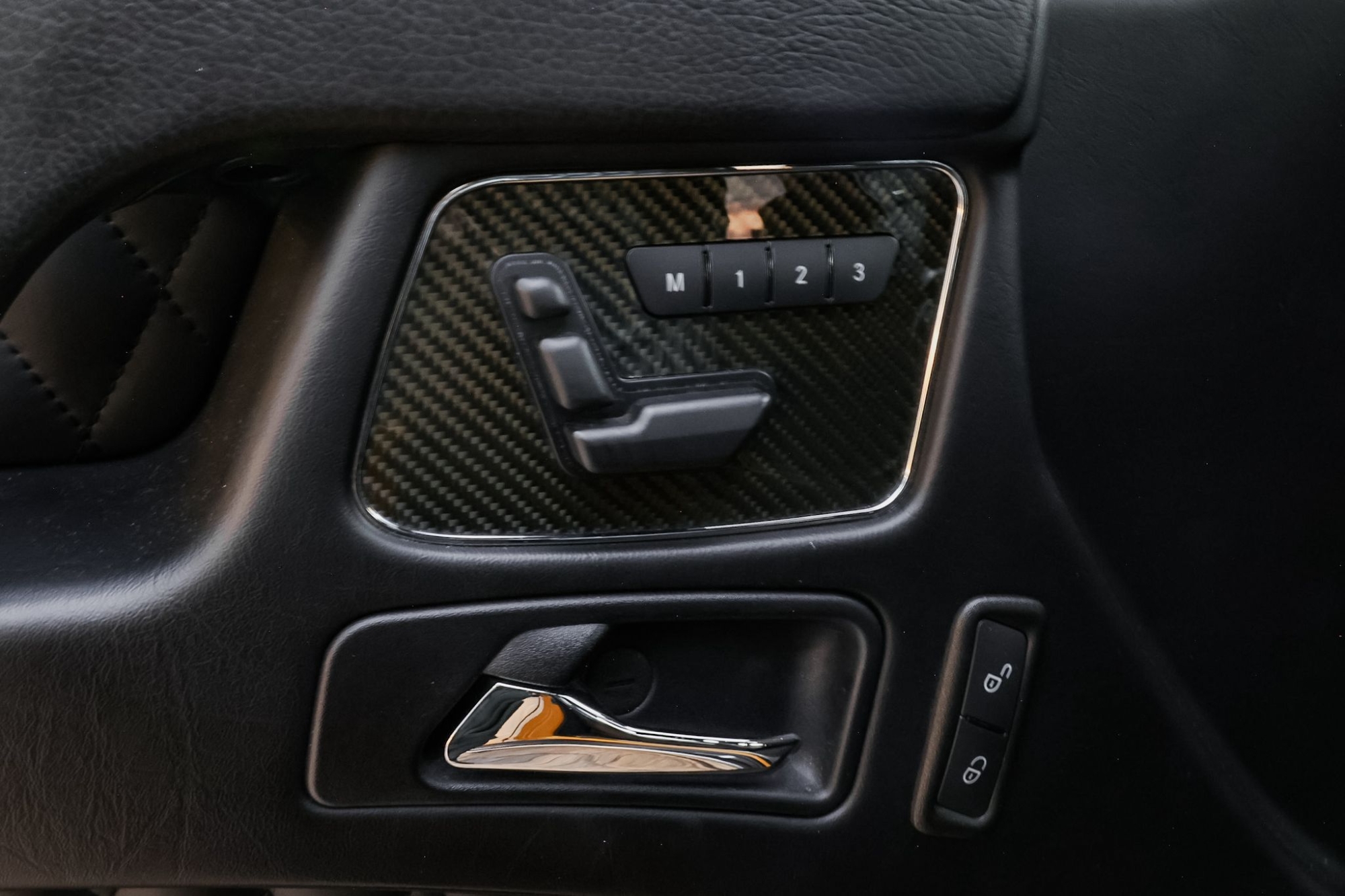 MERCEDES-BENZ G63 AMG SOLARBEAM EDITION