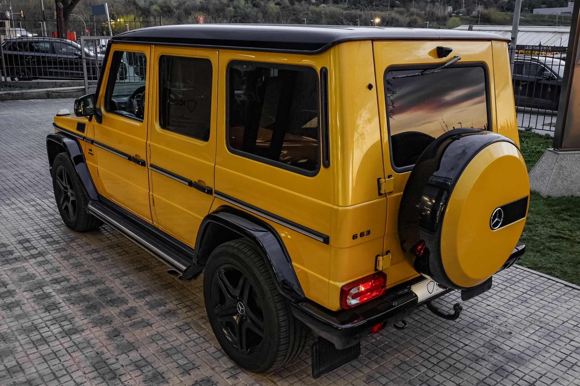 MERCEDES-BENZ G63 AMG SOLARBEAM EDITION