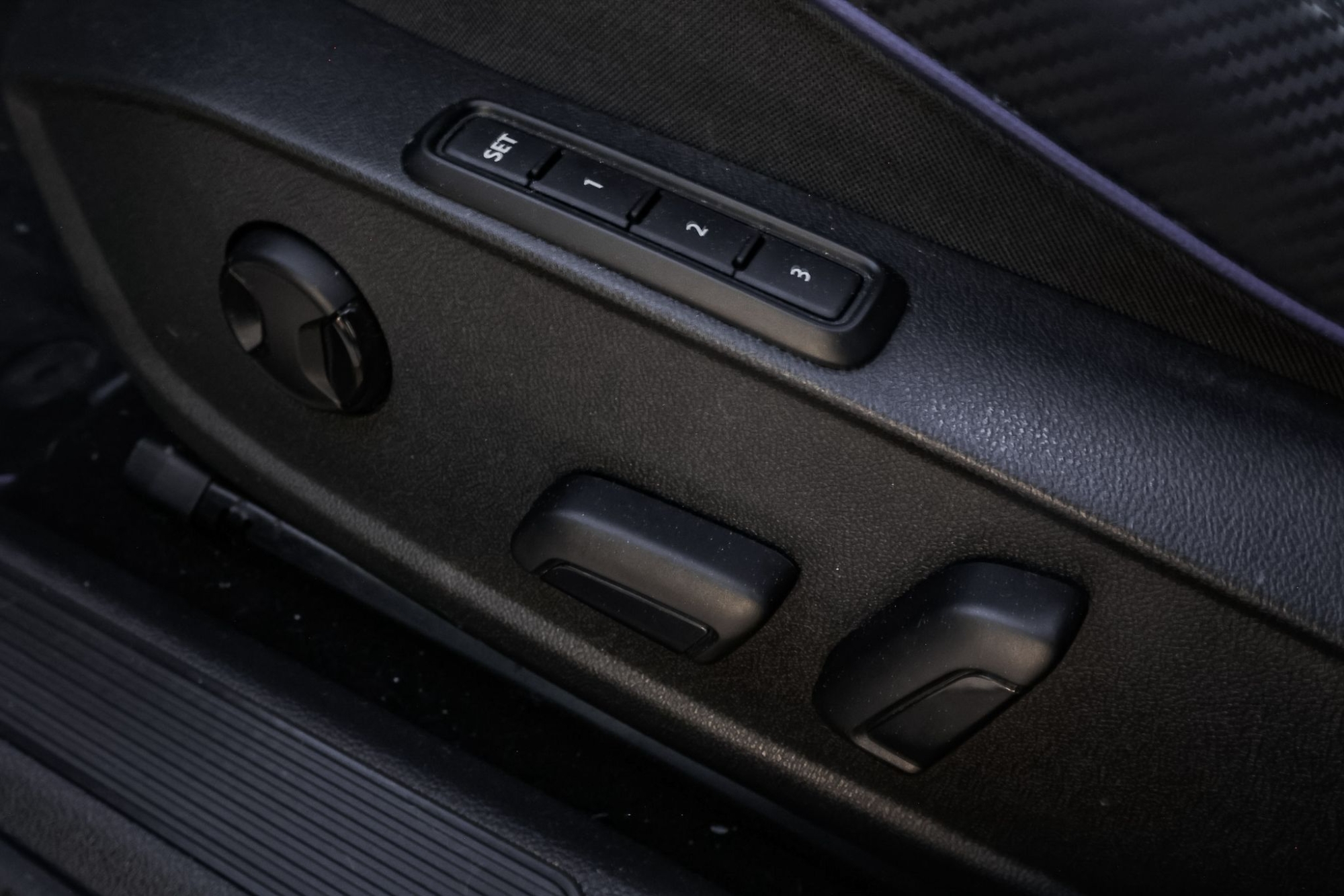 VOLKSWAGEN GOLF 8.5 R