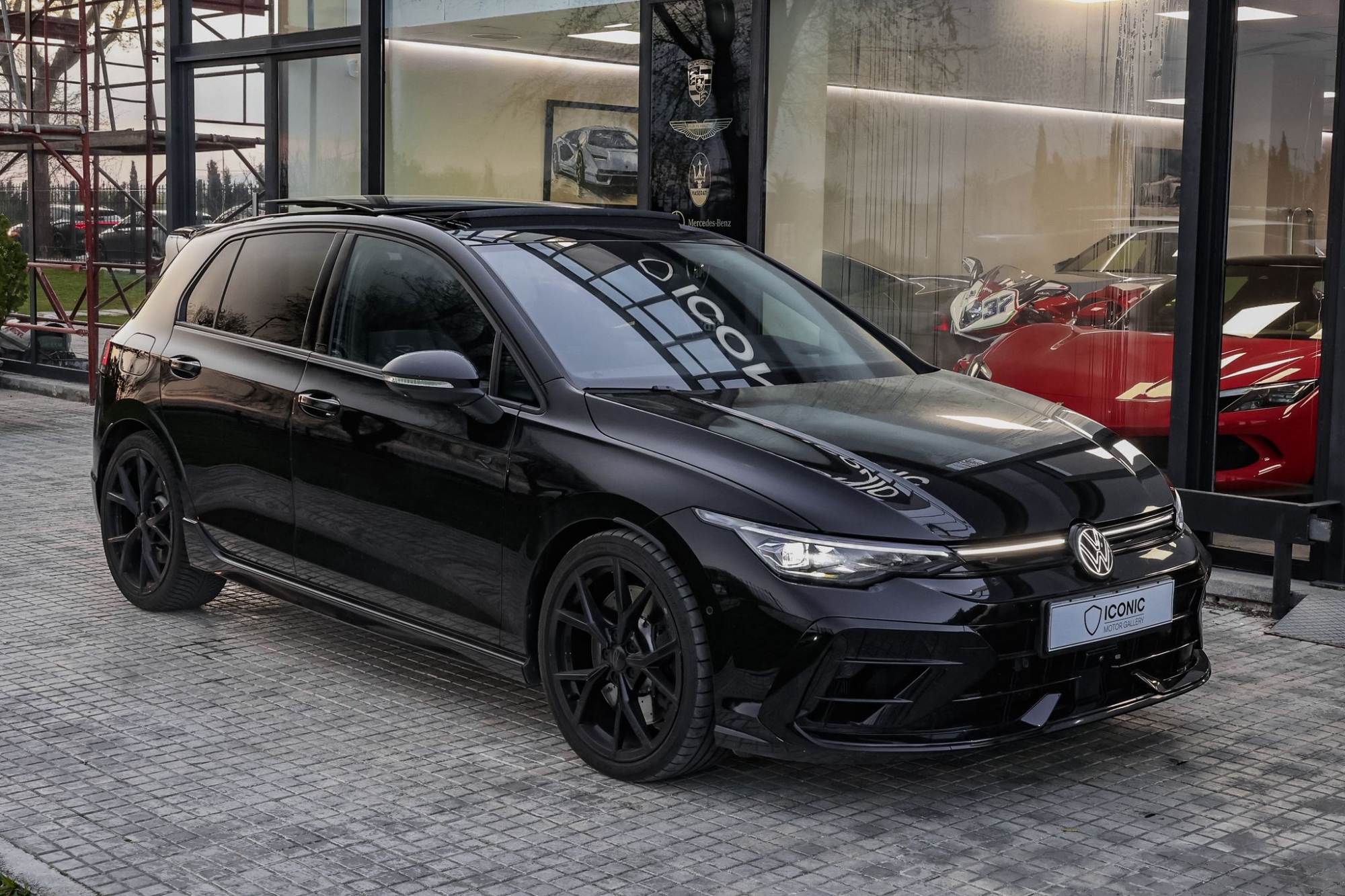 VOLKSWAGEN GOLF 8.5 R