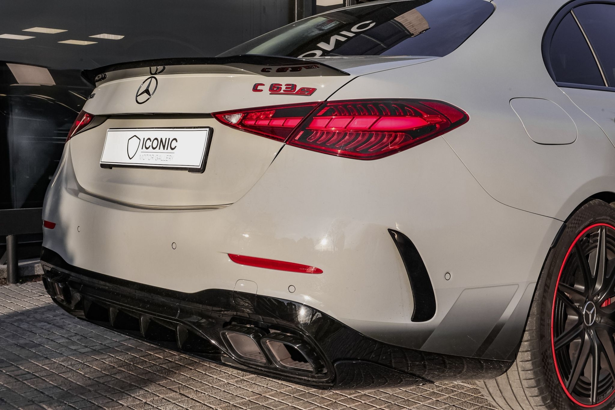 MERCEDES-BENZ AMG C63 S E PERFORMANCE 4MATIC+ F1 EDITION 