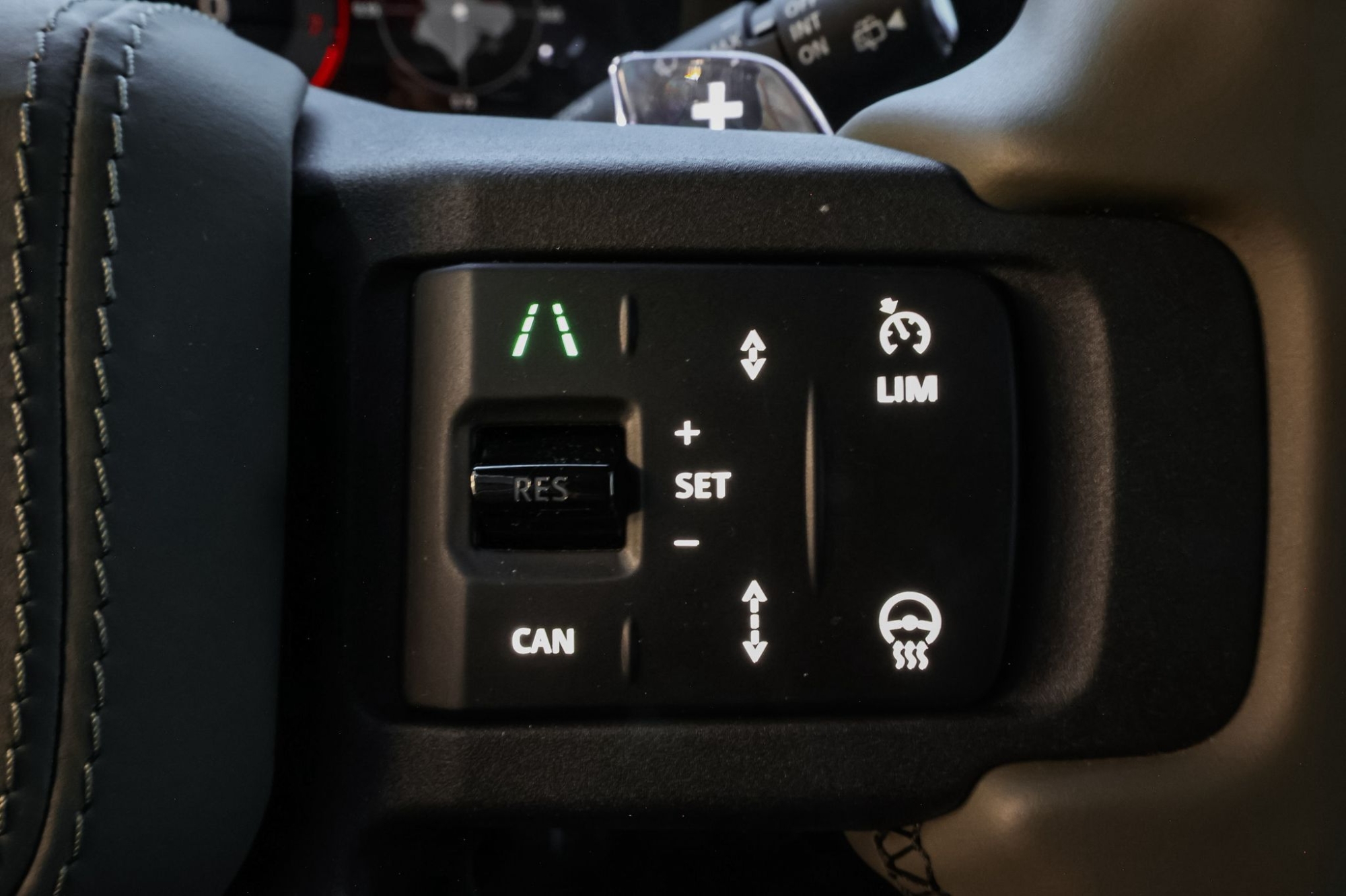 LAND ROVER DEFENDER OCTA EDITION ONE