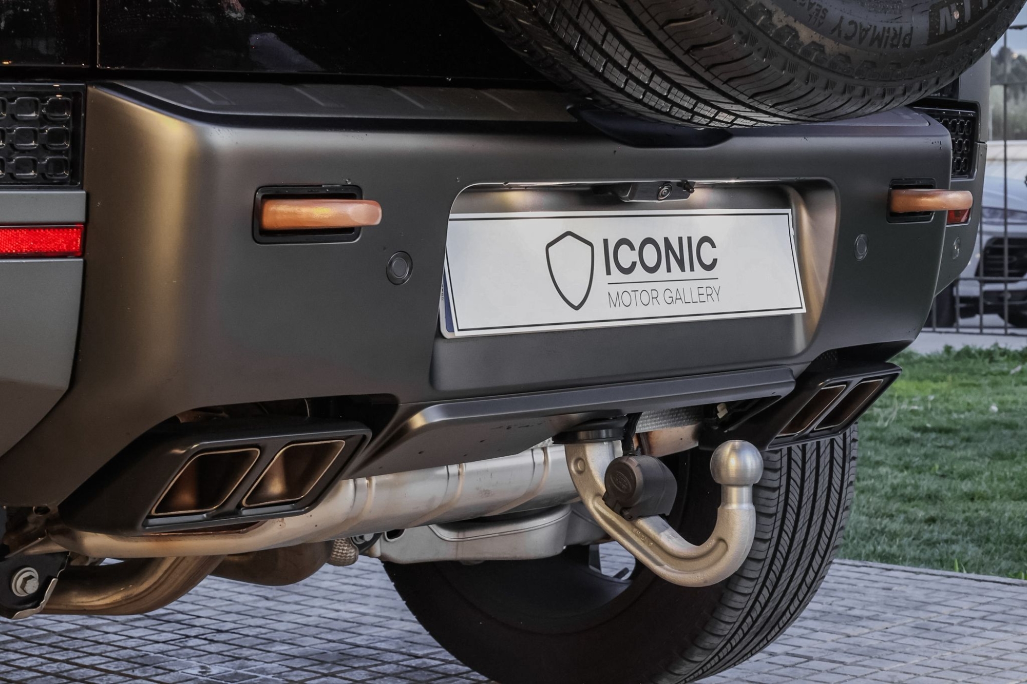 LAND ROVER DEFENDER OCTA EDITION ONE