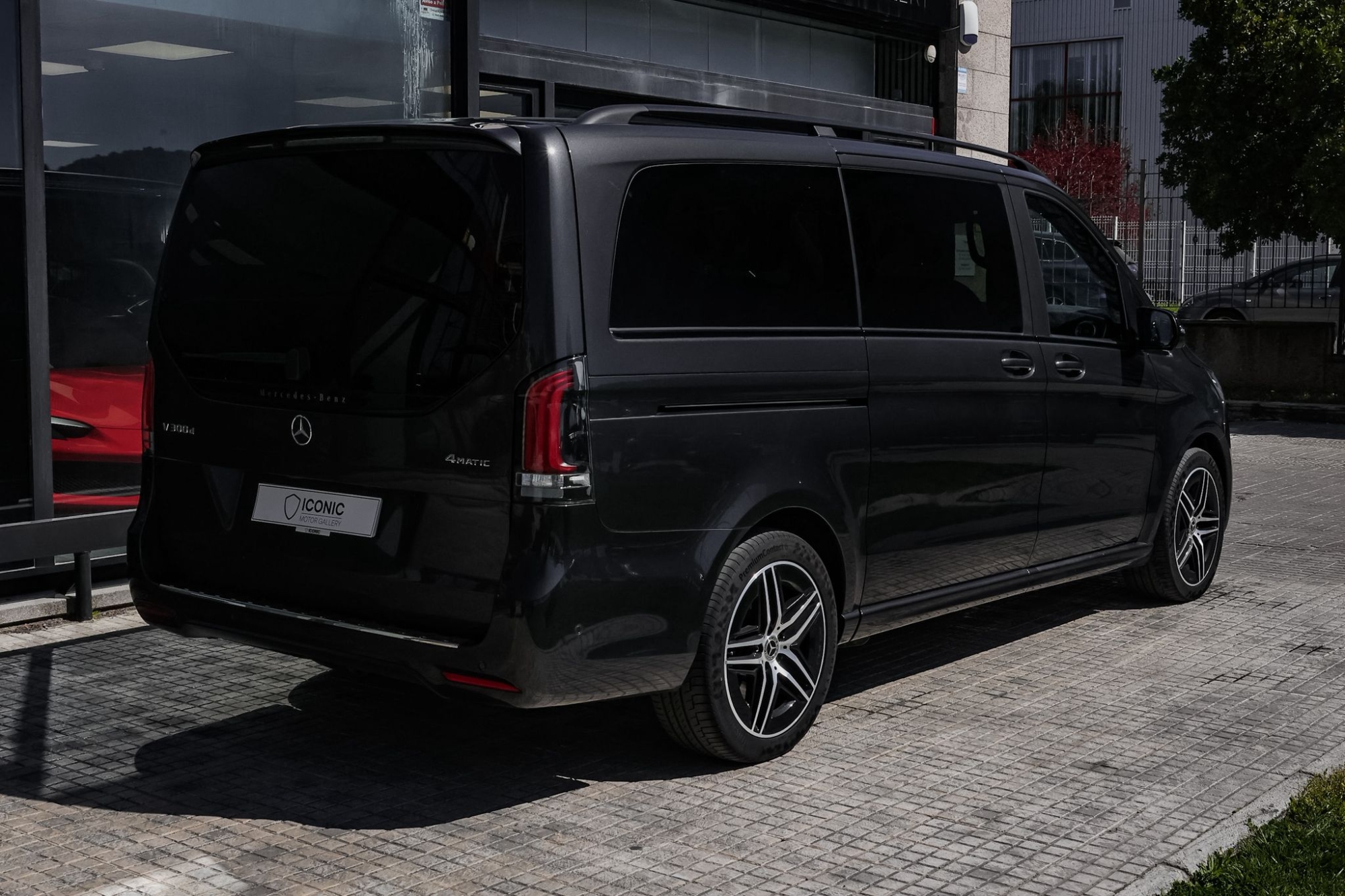 MERCEDES-BENZ CLASE V 300D AMG LINE 4MATIC