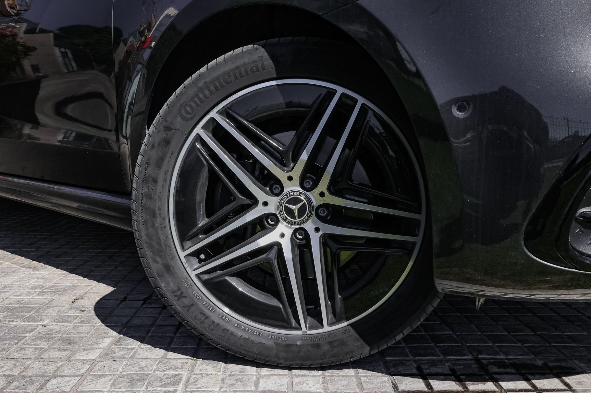 MERCEDES-BENZ CLASE V 300D AMG LINE 4MATIC