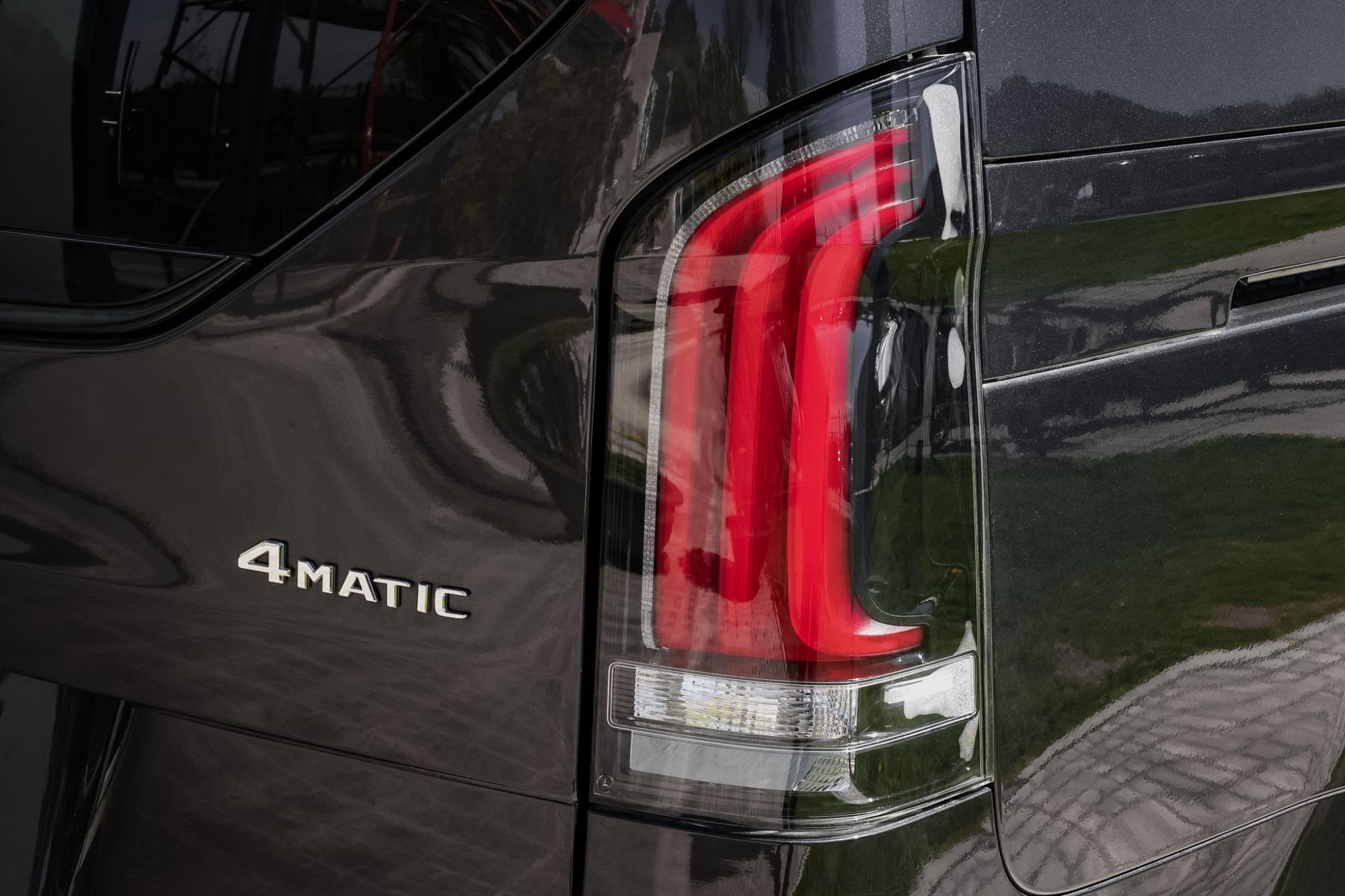 MERCEDES-BENZ CLASE V 300D AMG LINE 4MATIC