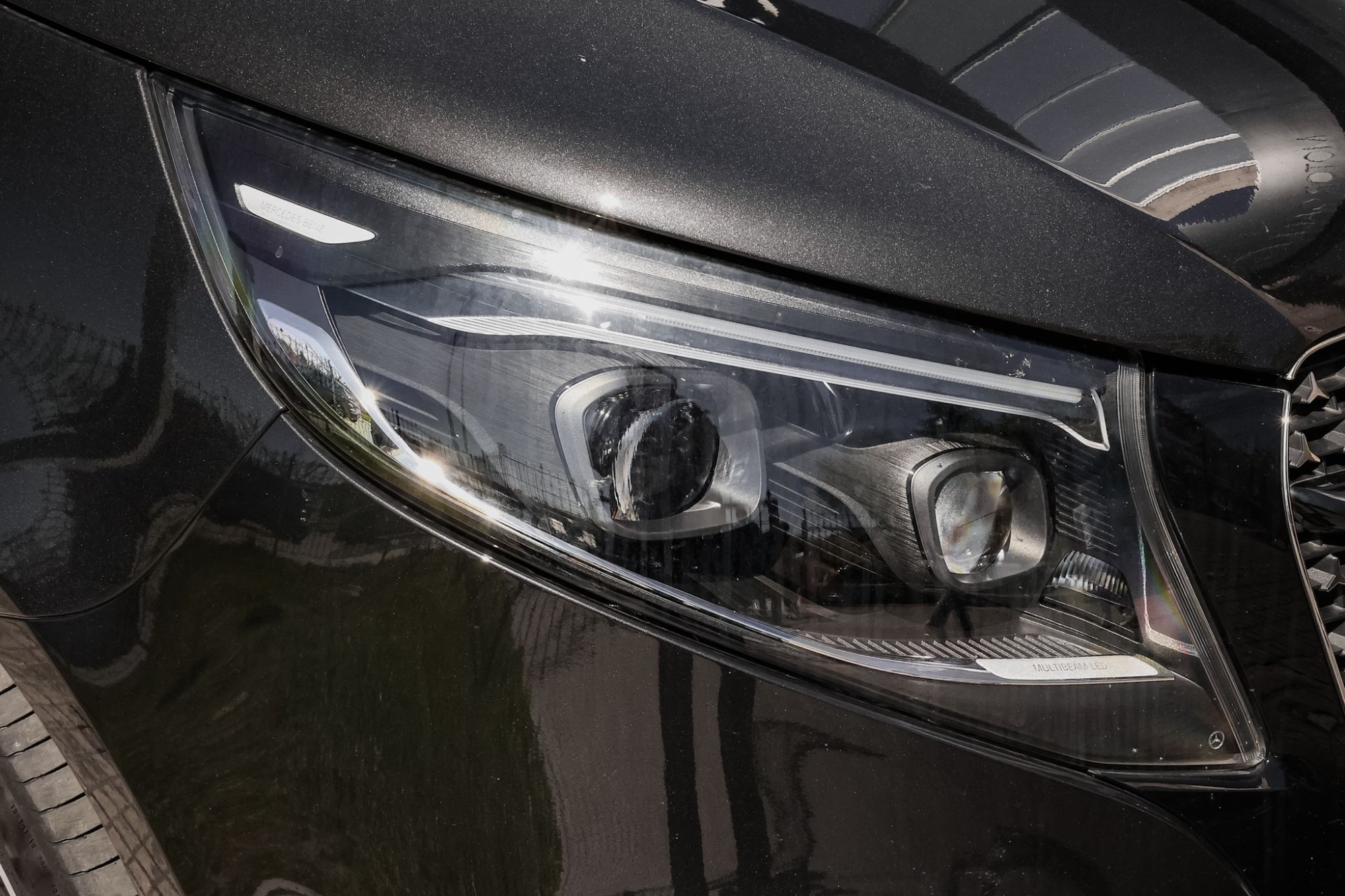 MERCEDES-BENZ CLASE V 300D AMG LINE 4MATIC