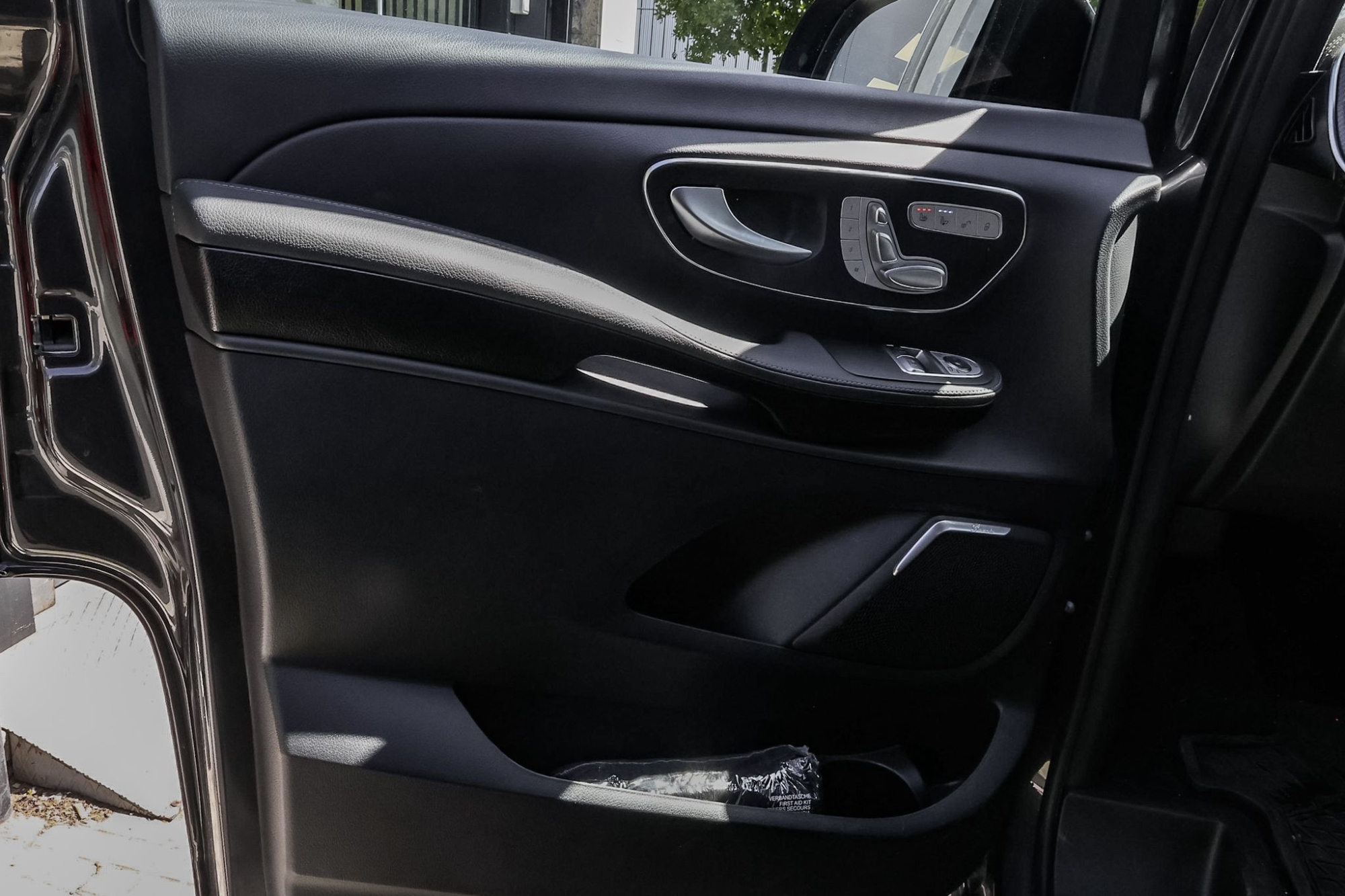 MERCEDES-BENZ CLASE V 300D AMG LINE 4MATIC