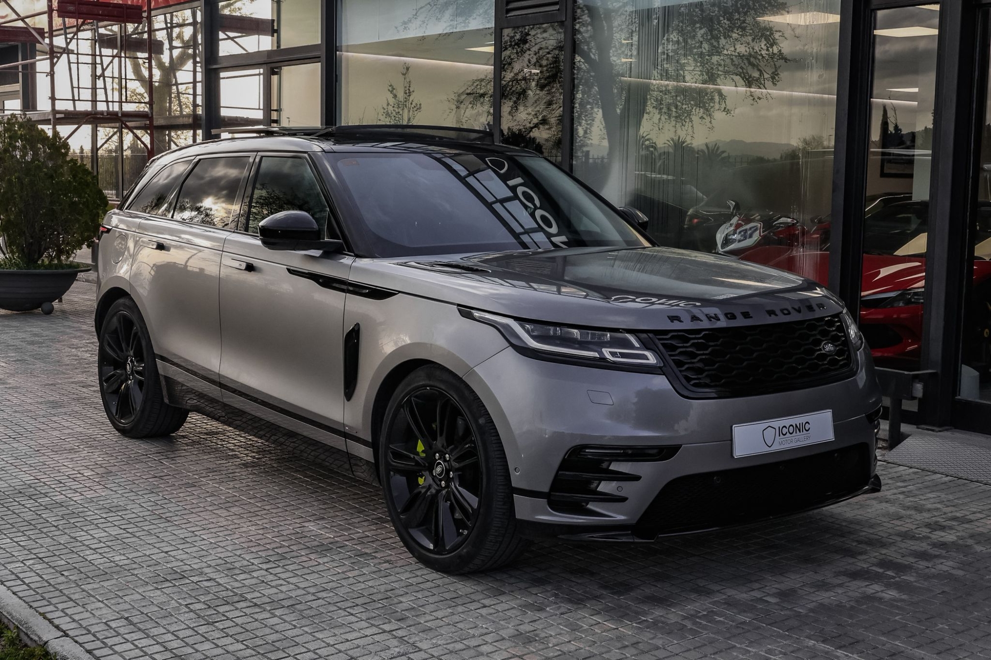 LAND ROVER RANGE ROVER VELAR