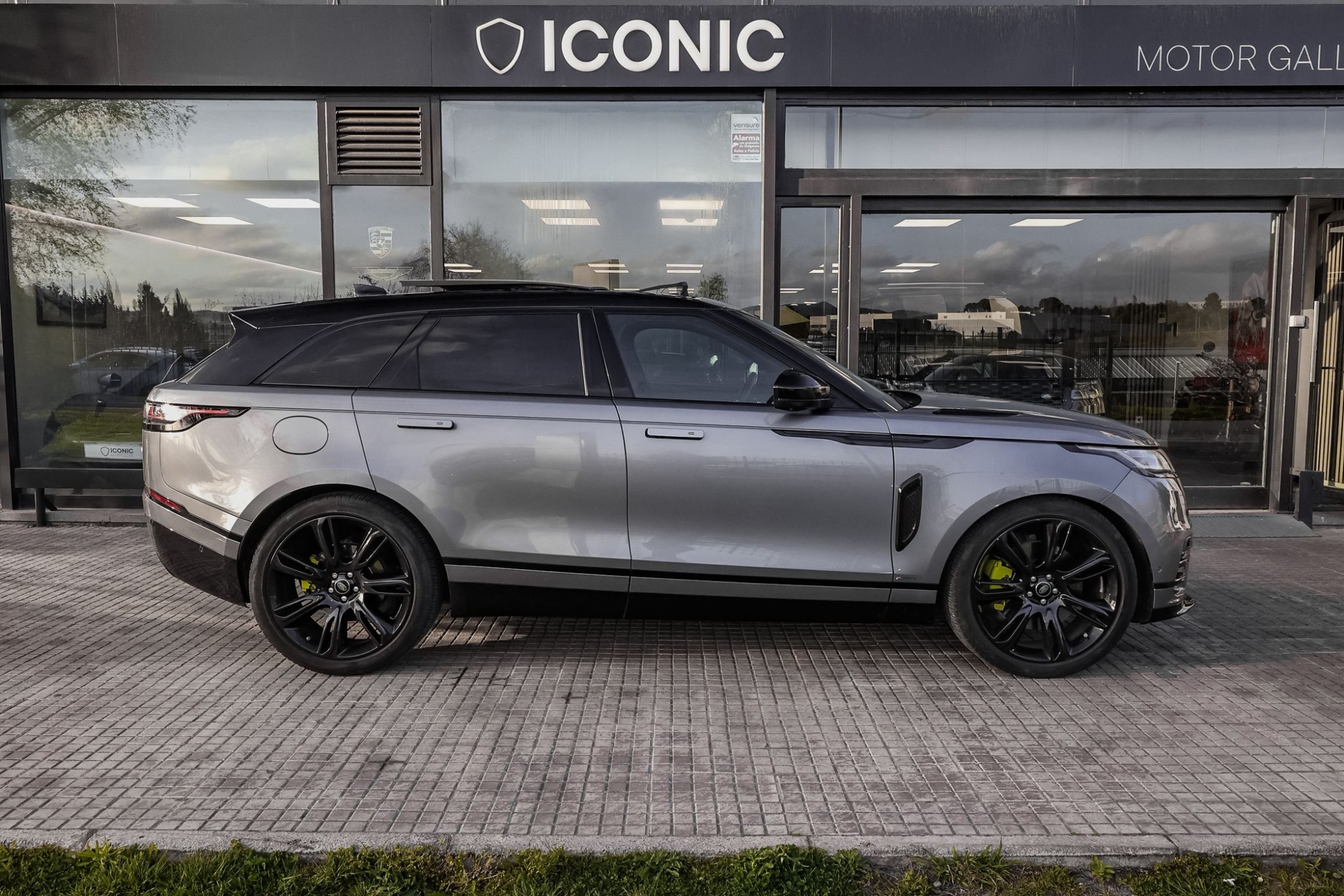 LAND ROVER RANGE ROVER VELAR