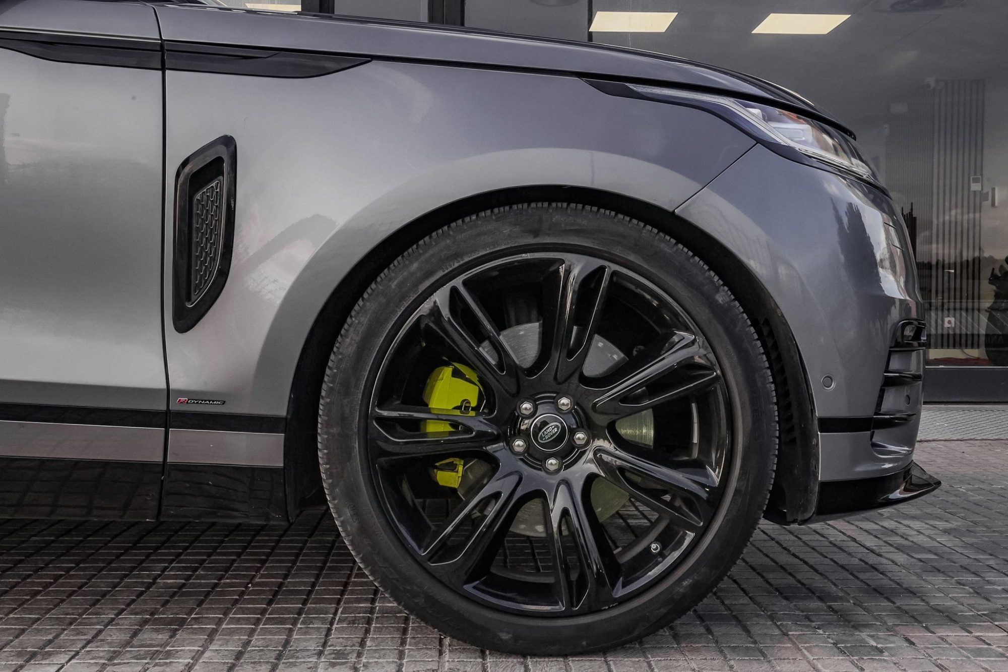 LAND ROVER RANGE ROVER VELAR