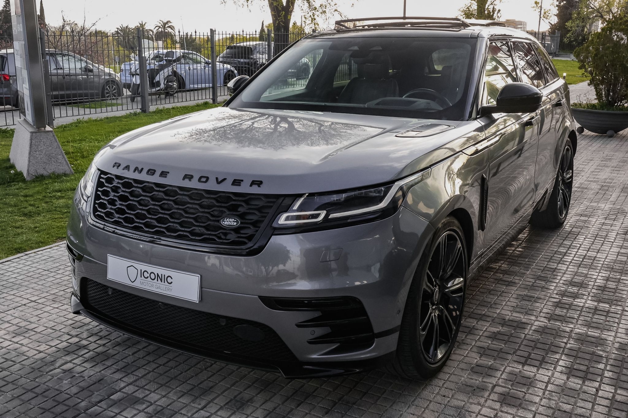 LAND ROVER RANGE ROVER VELAR