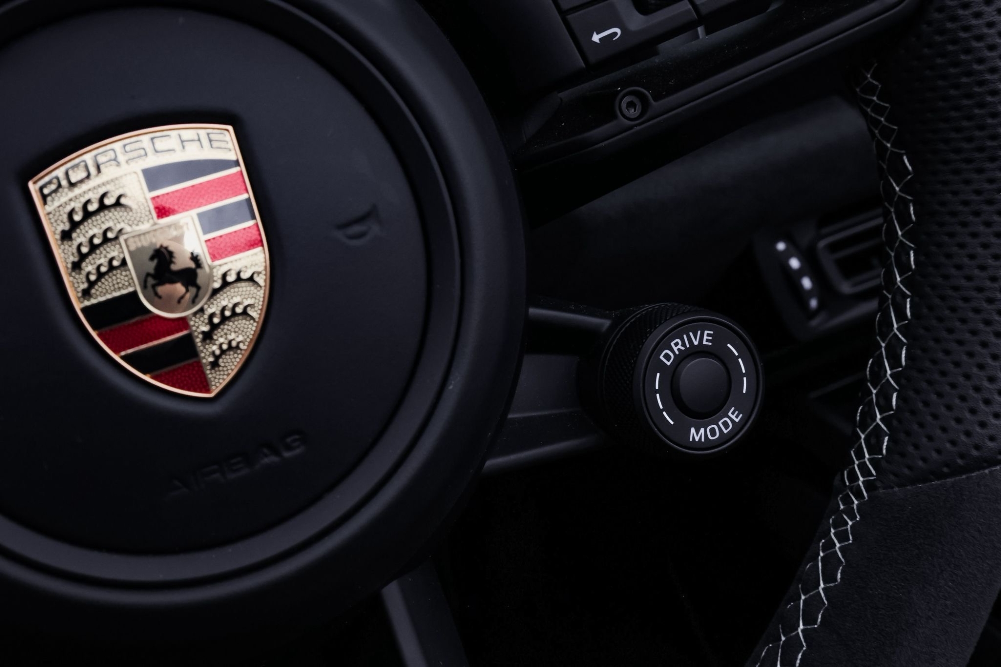 PORSCHE 911 992 CARRERA GTS CABRIO