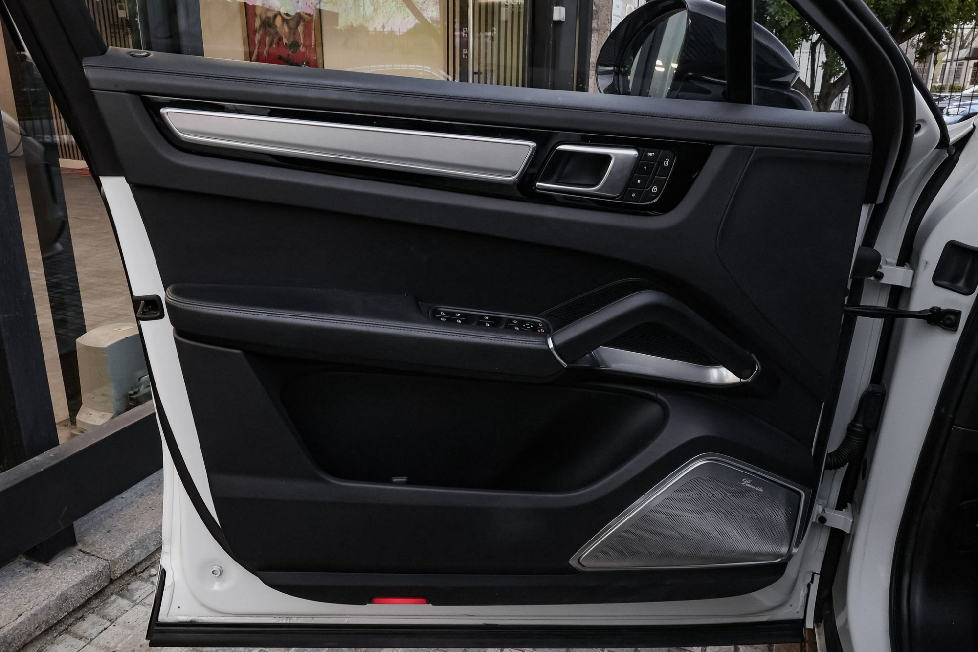 PORSCHE CAYENNE TURBO S E-HYBRID