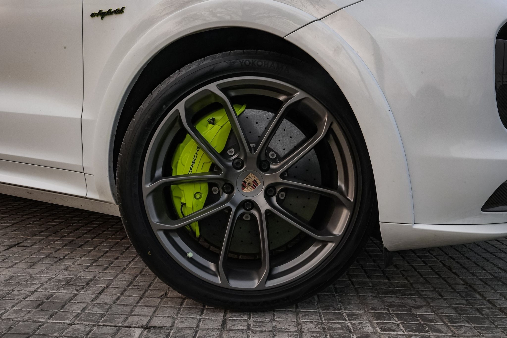 PORSCHE CAYENNE TURBO S E-HYBRID